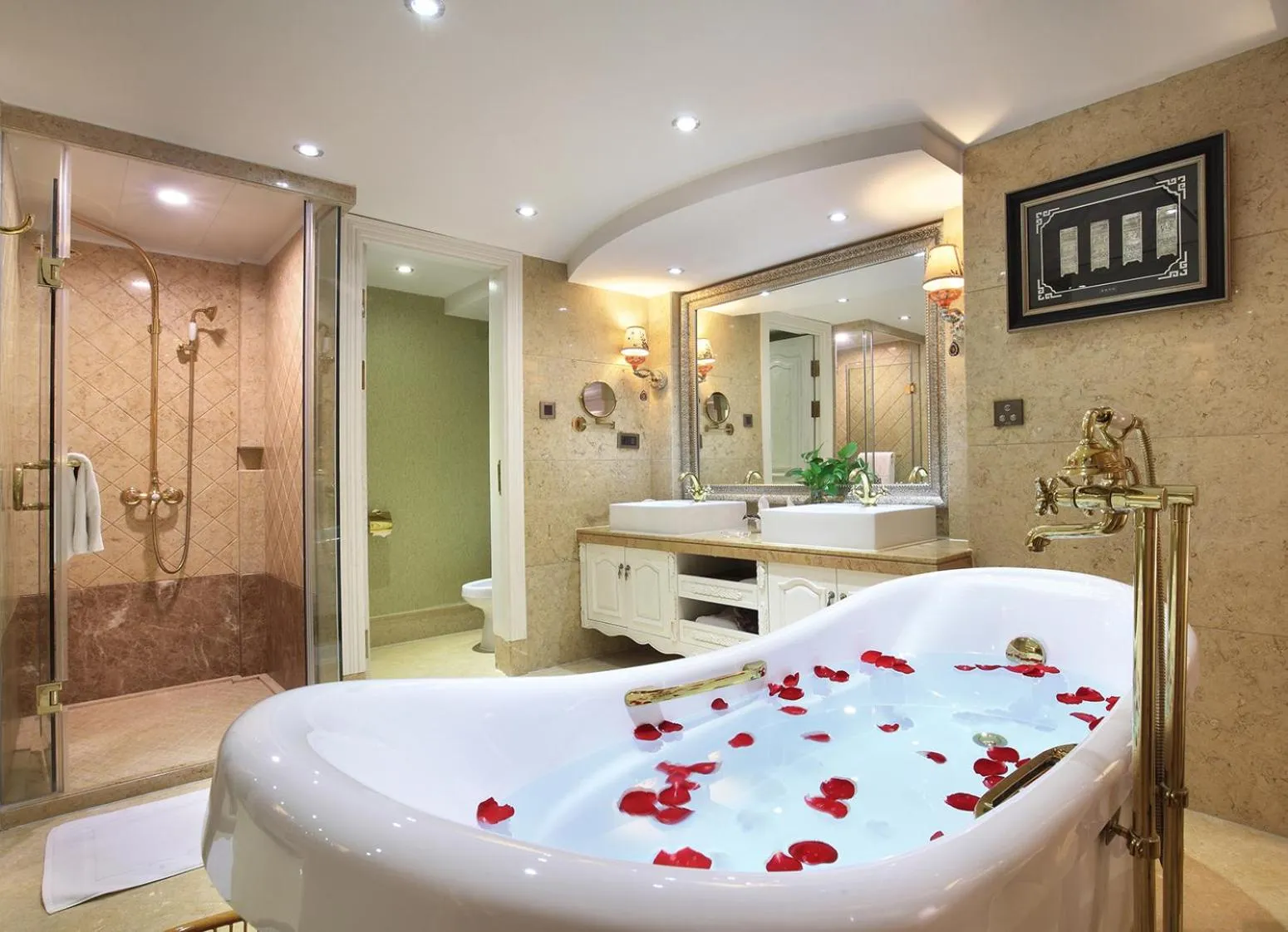 Toilet in Grand Bravo Guilin