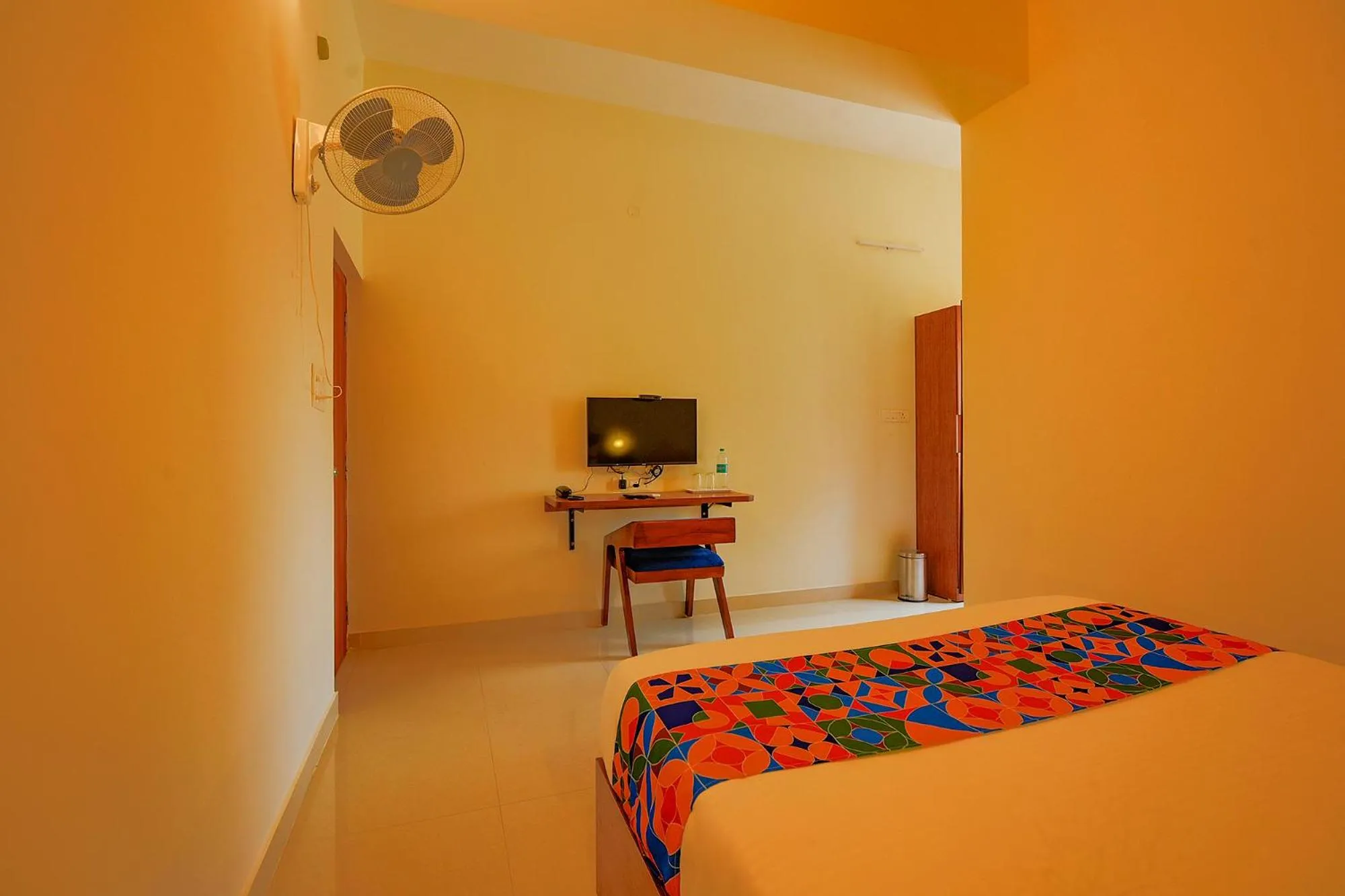 TV and multimedia, Bed in FabHotel GR Lake View - BTM Layout