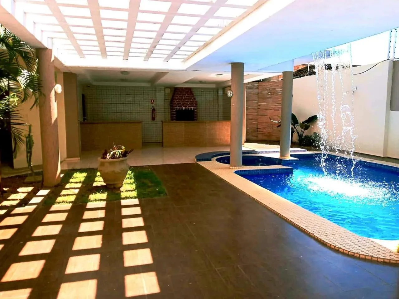 Swimming pool in Serra's Palace Hotel