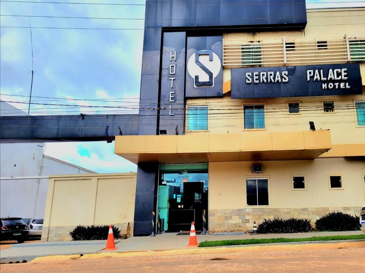 Property building in Serra's Palace Hotel