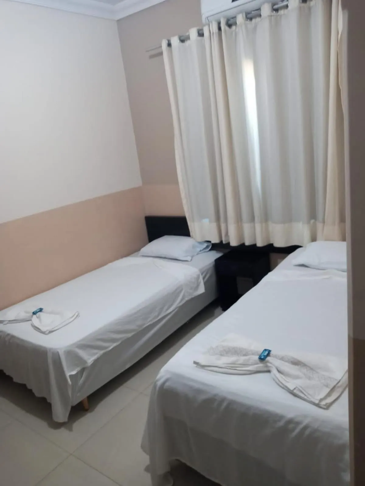 Bed in Serra's Palace Hotel