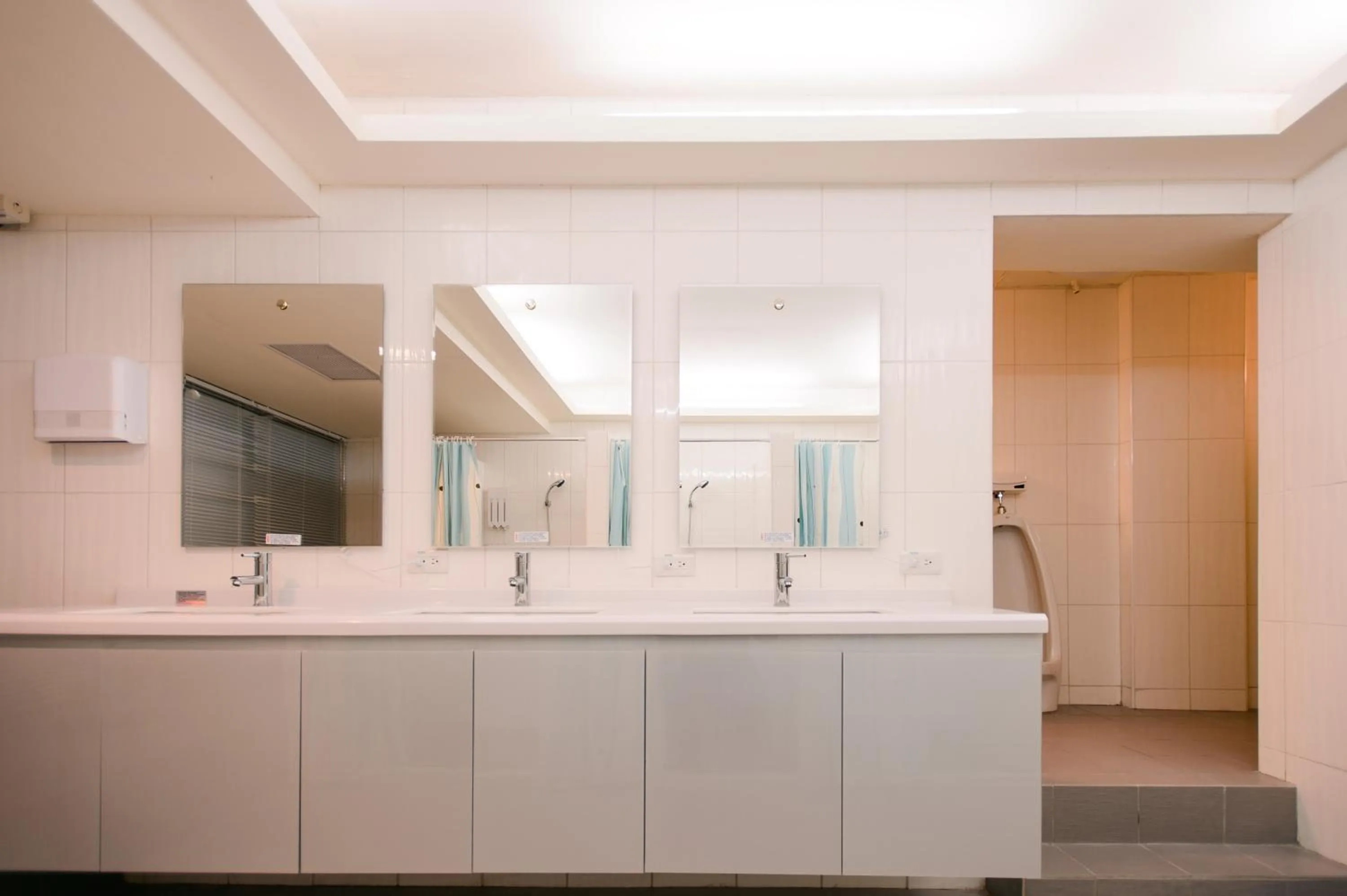 Kiwi Express Hotel - Chenggong Rd