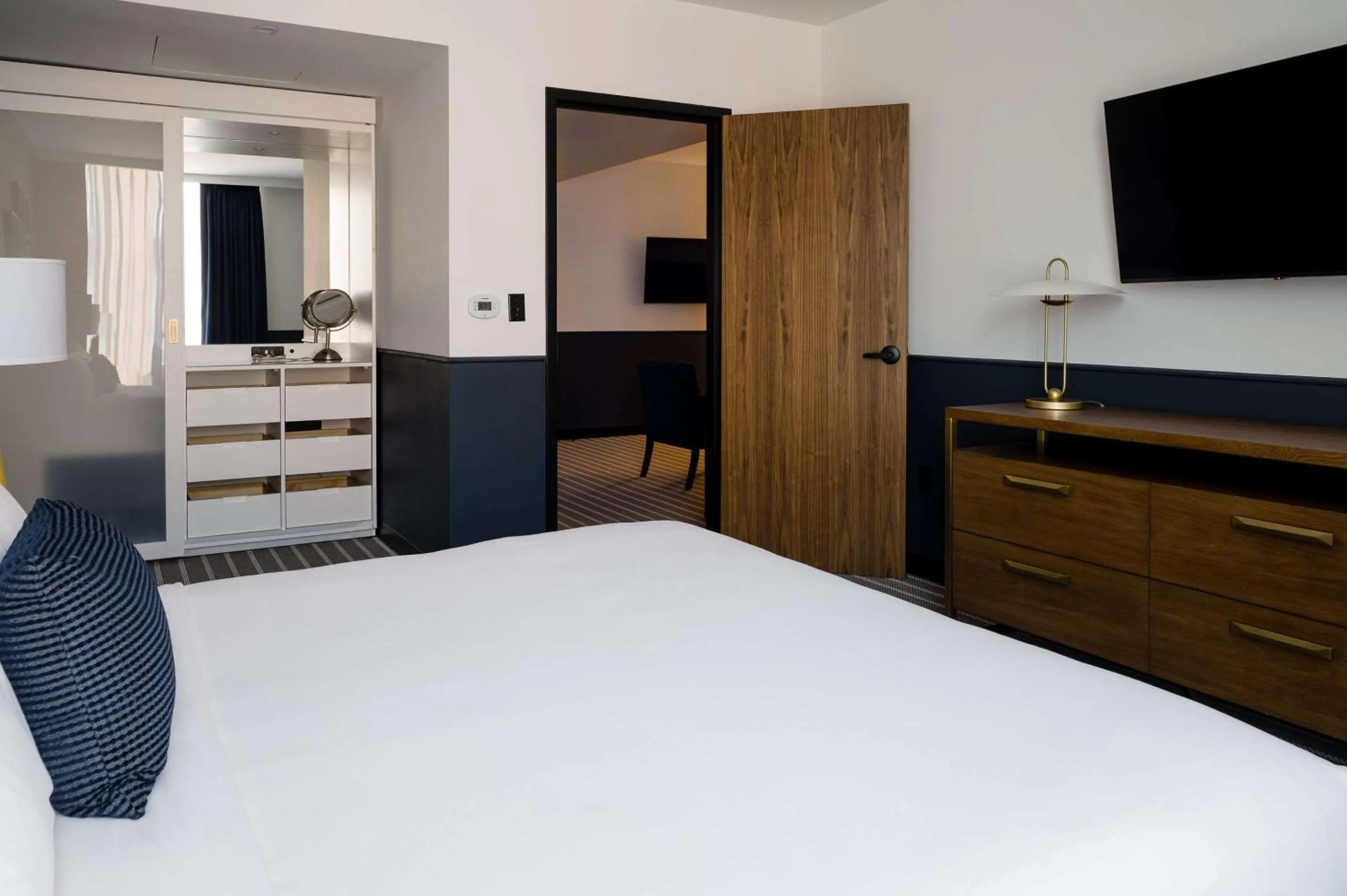 Bedroom in Cambria Hotel Boston Somerville