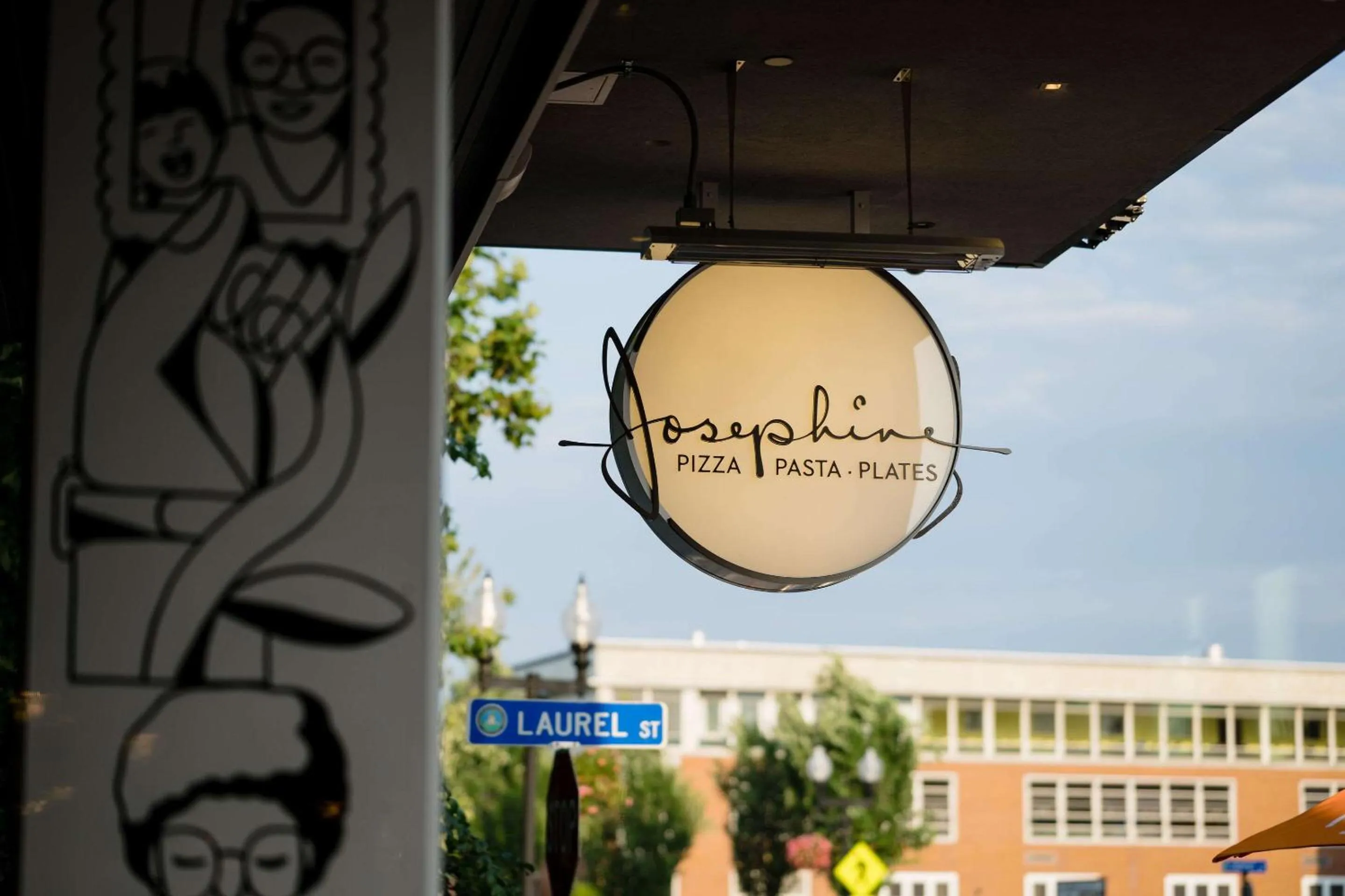 Restaurant/places to eat in Cambria Hotel Boston Somerville