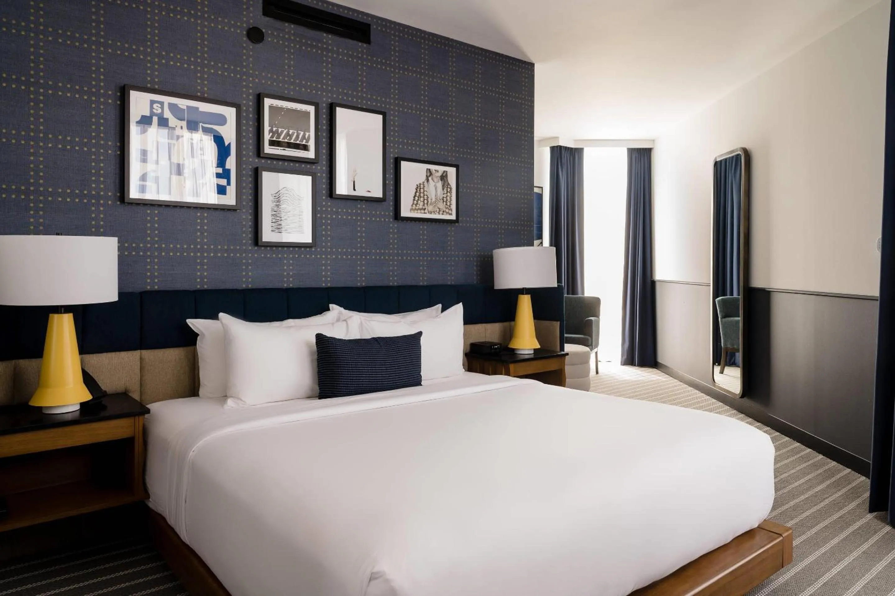 Bedroom in Cambria Hotel Boston Somerville