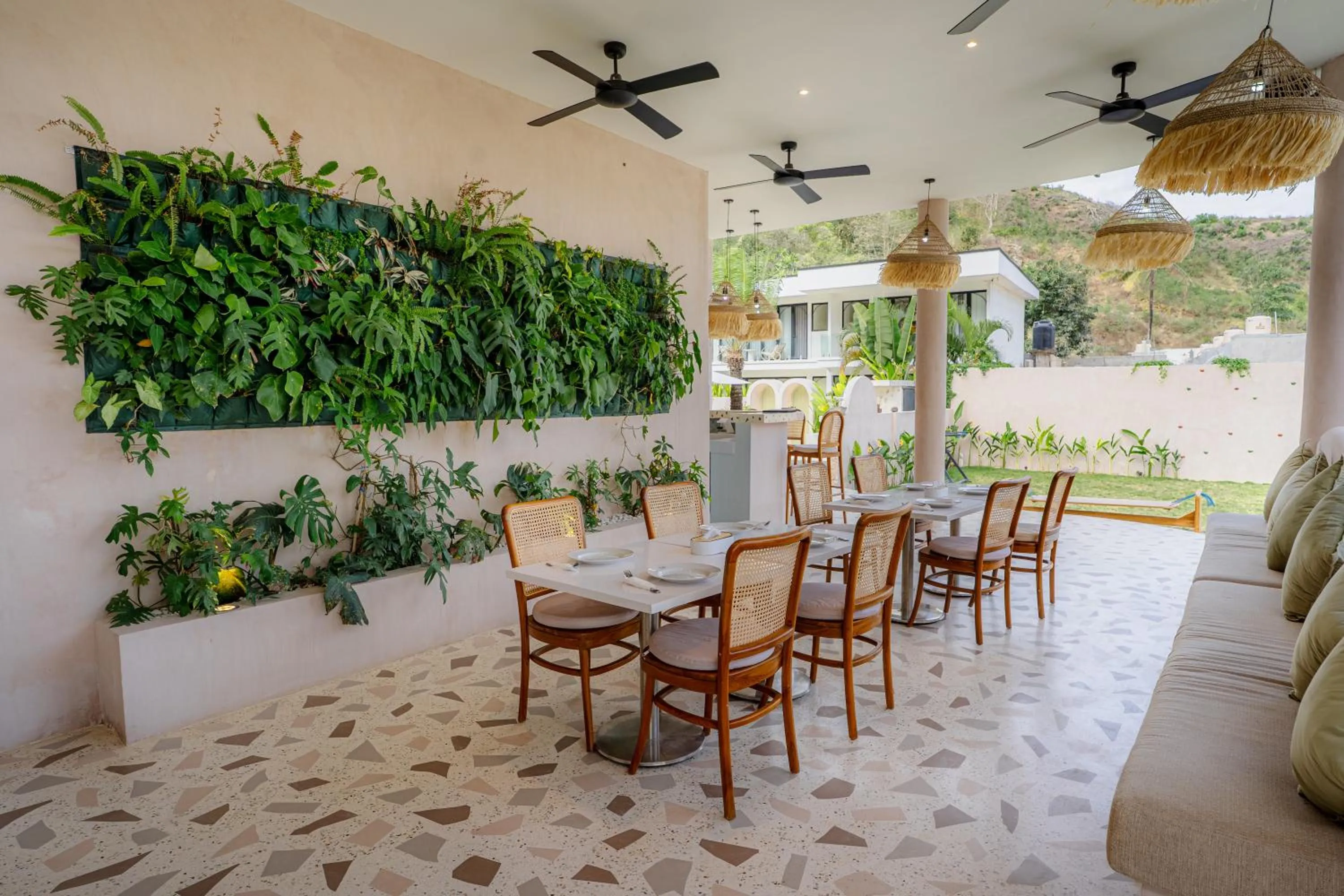 Restaurant/places to eat in Tiu Oasis Lombok