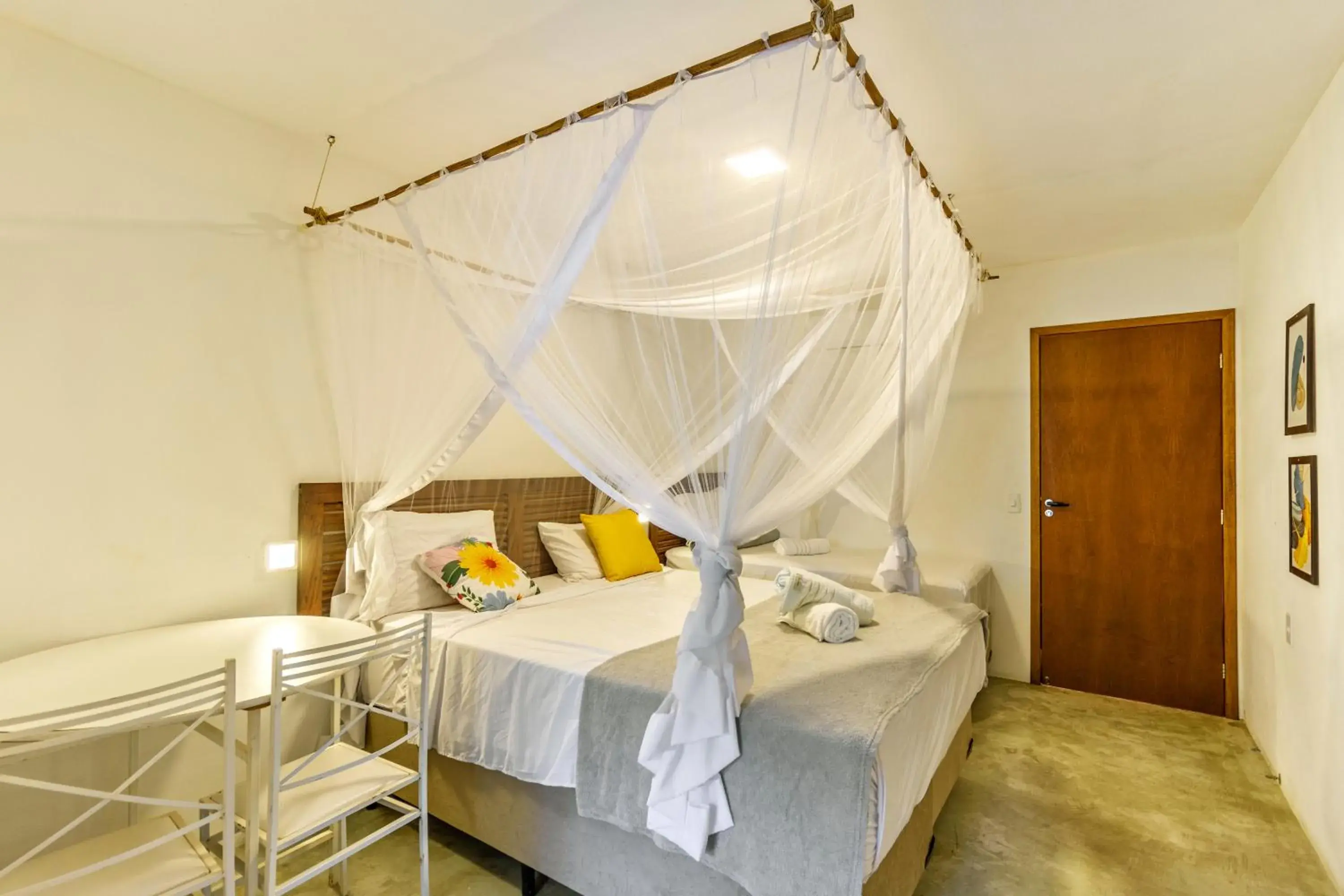 Family Room with Bathroom in Pousada Imperador do Espelho Family Room with Bathroom in Pousada Imperador do Espelho