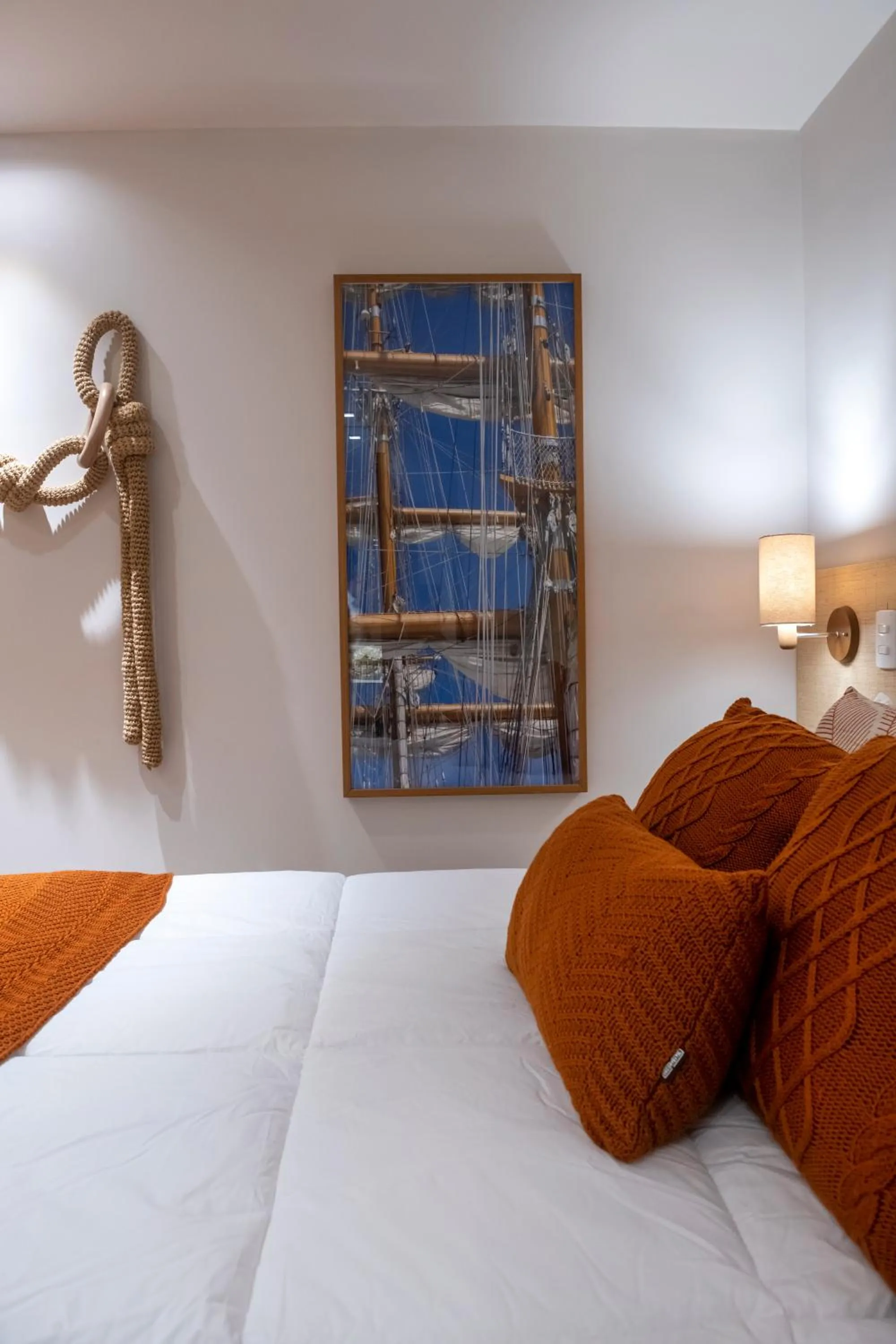 Decorative detail, Bed in Canto Hotel