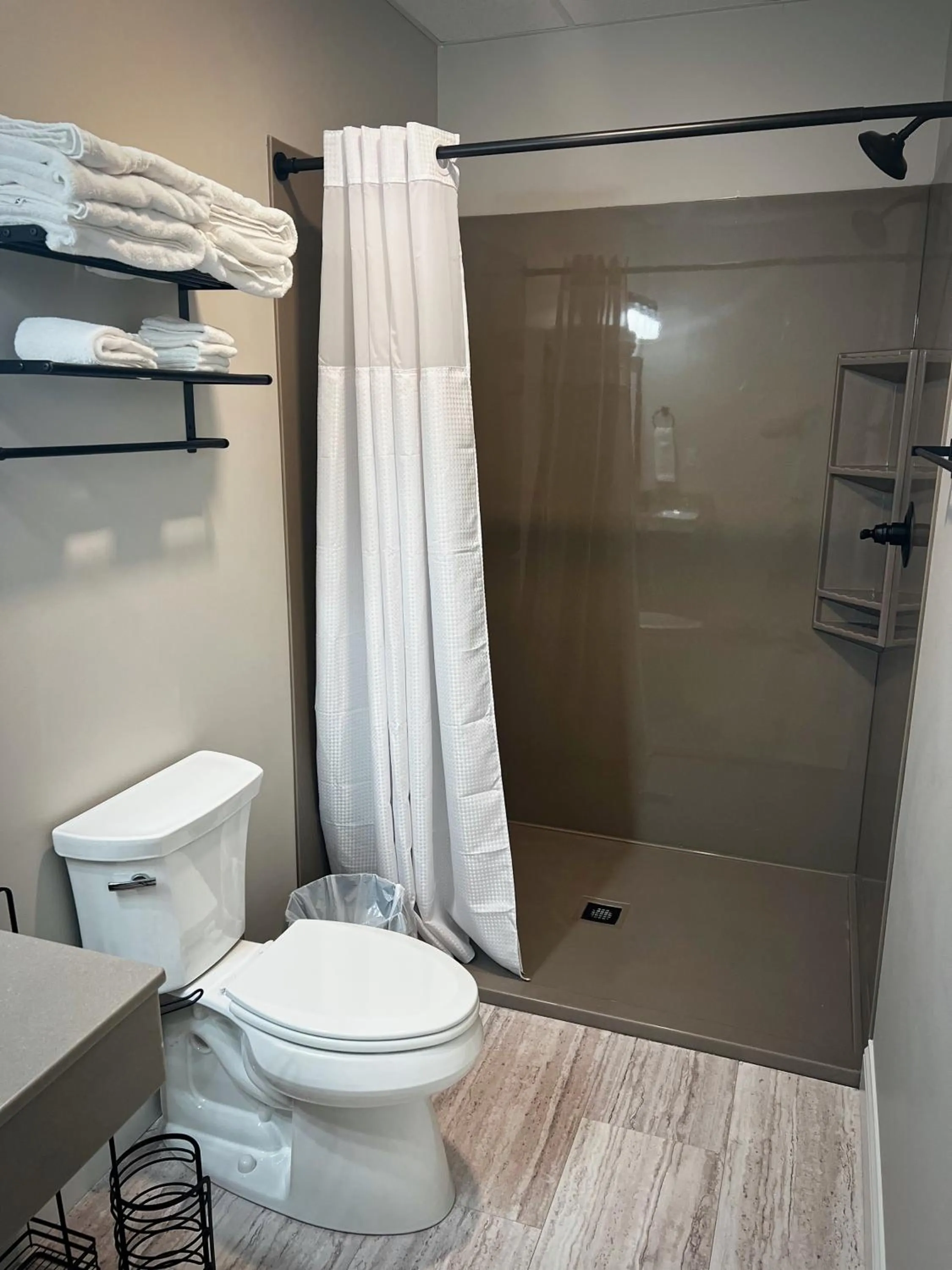 Inn at Elijah McLean's