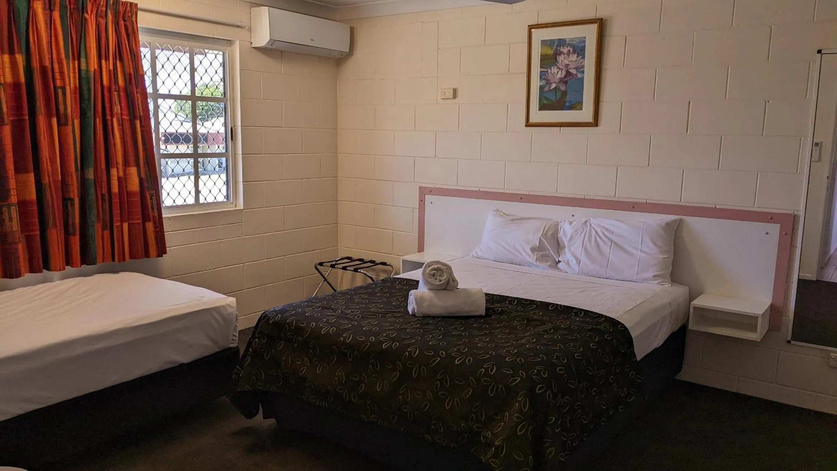 Bed in Monte Carlo Motor Inn