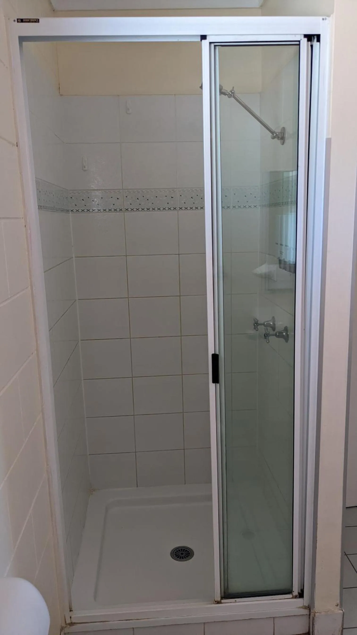 Bathroom in Monte Carlo Motor Inn