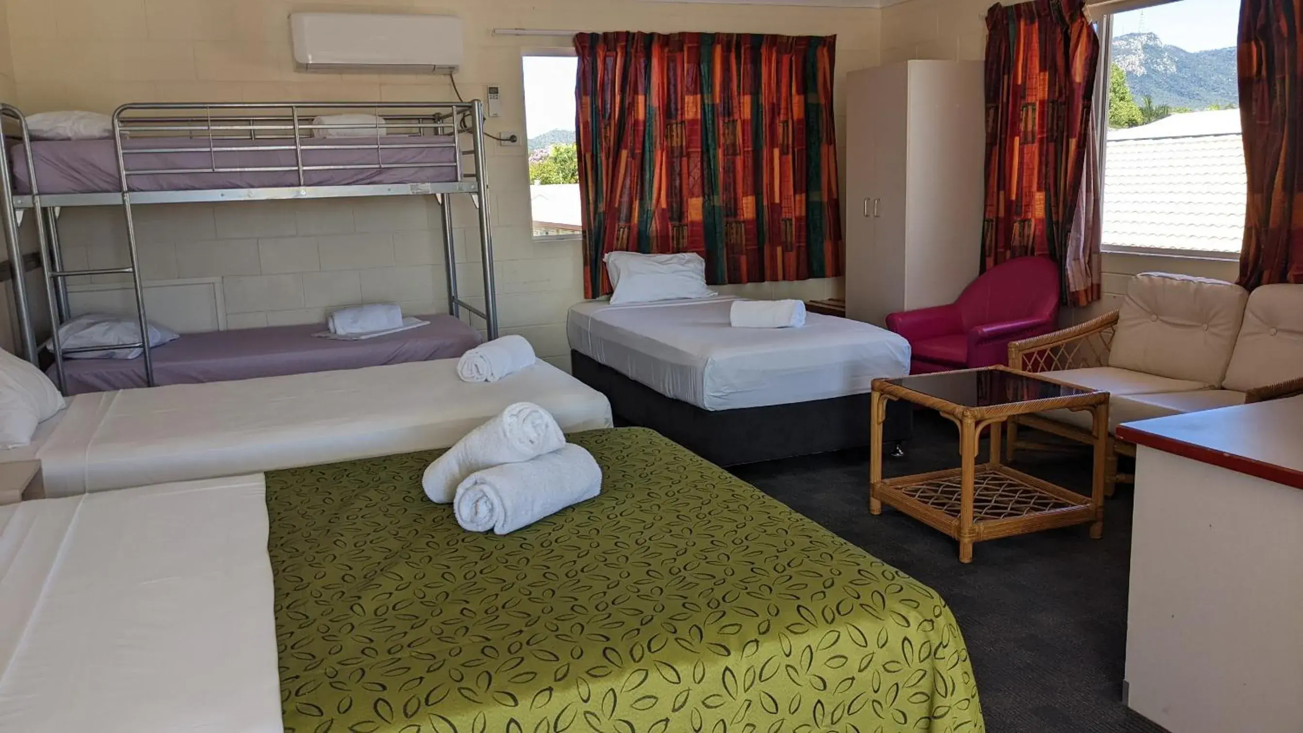 Family Studio 5 Upstairs in Monte Carlo Motor Inn Family Studio 5 Upstairs in Monte Carlo Motor Inn