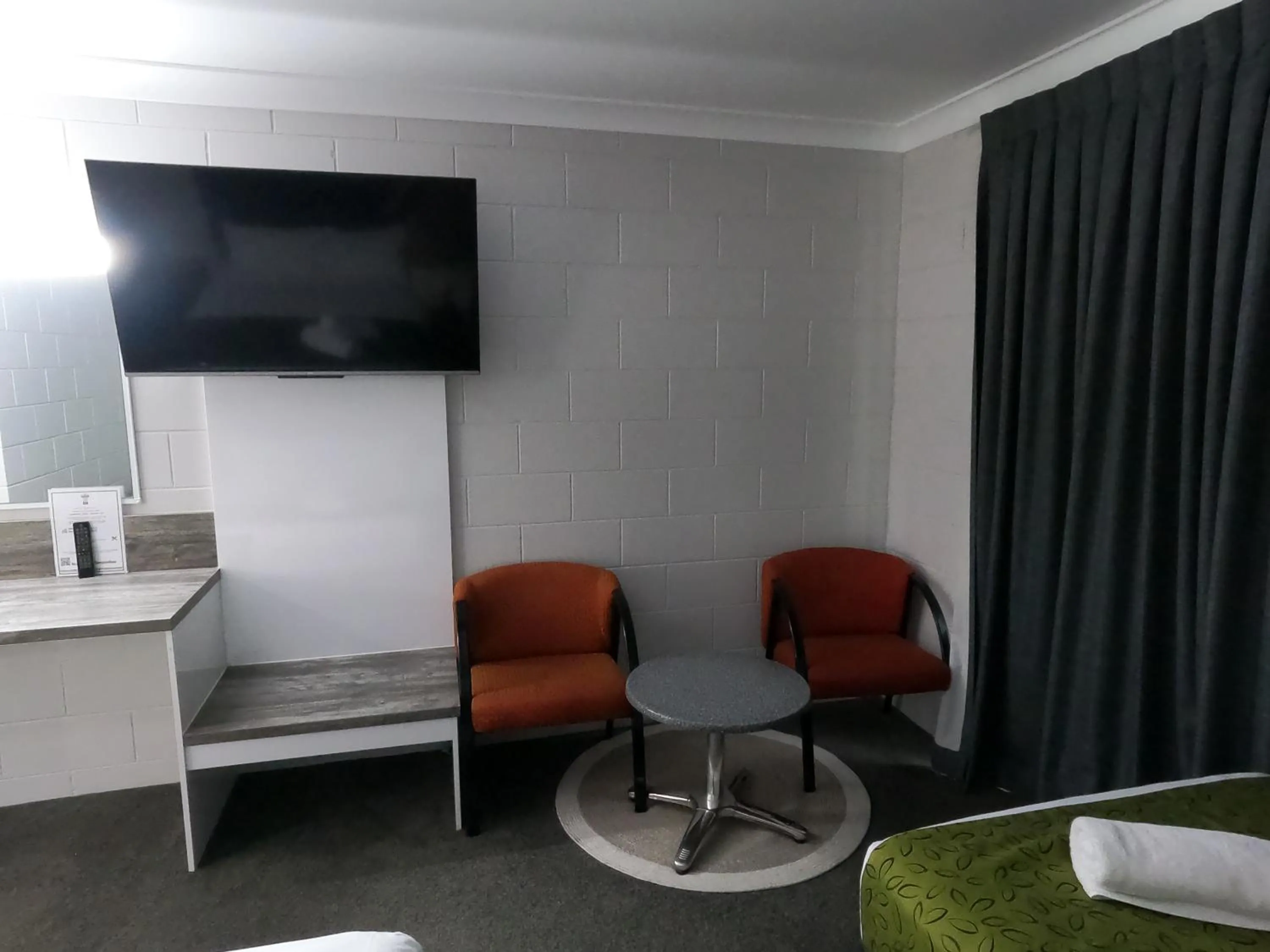 TV and multimedia in Monte Carlo Motor Inn