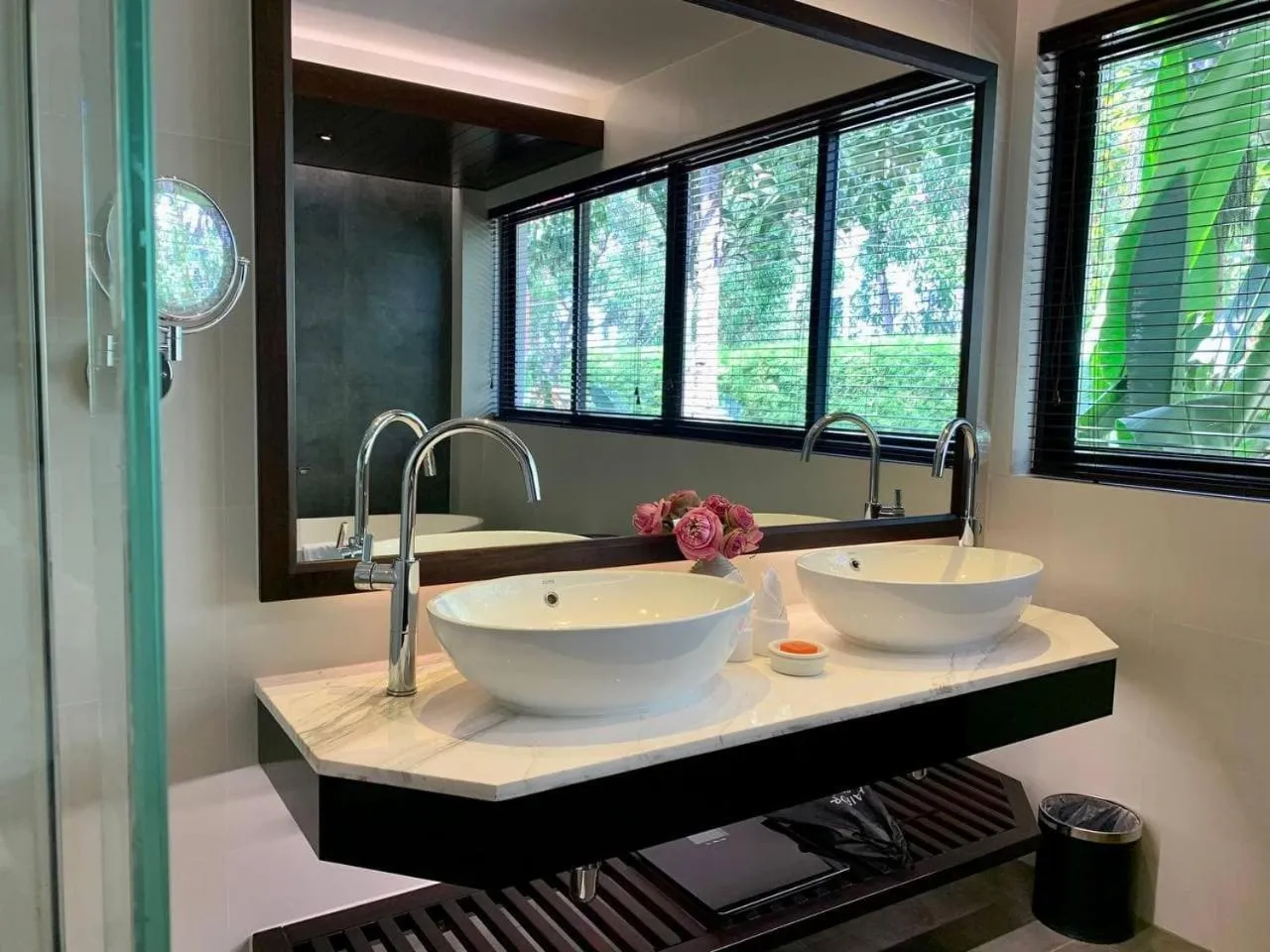 Bathroom in Angkor Green Gardens by Dara