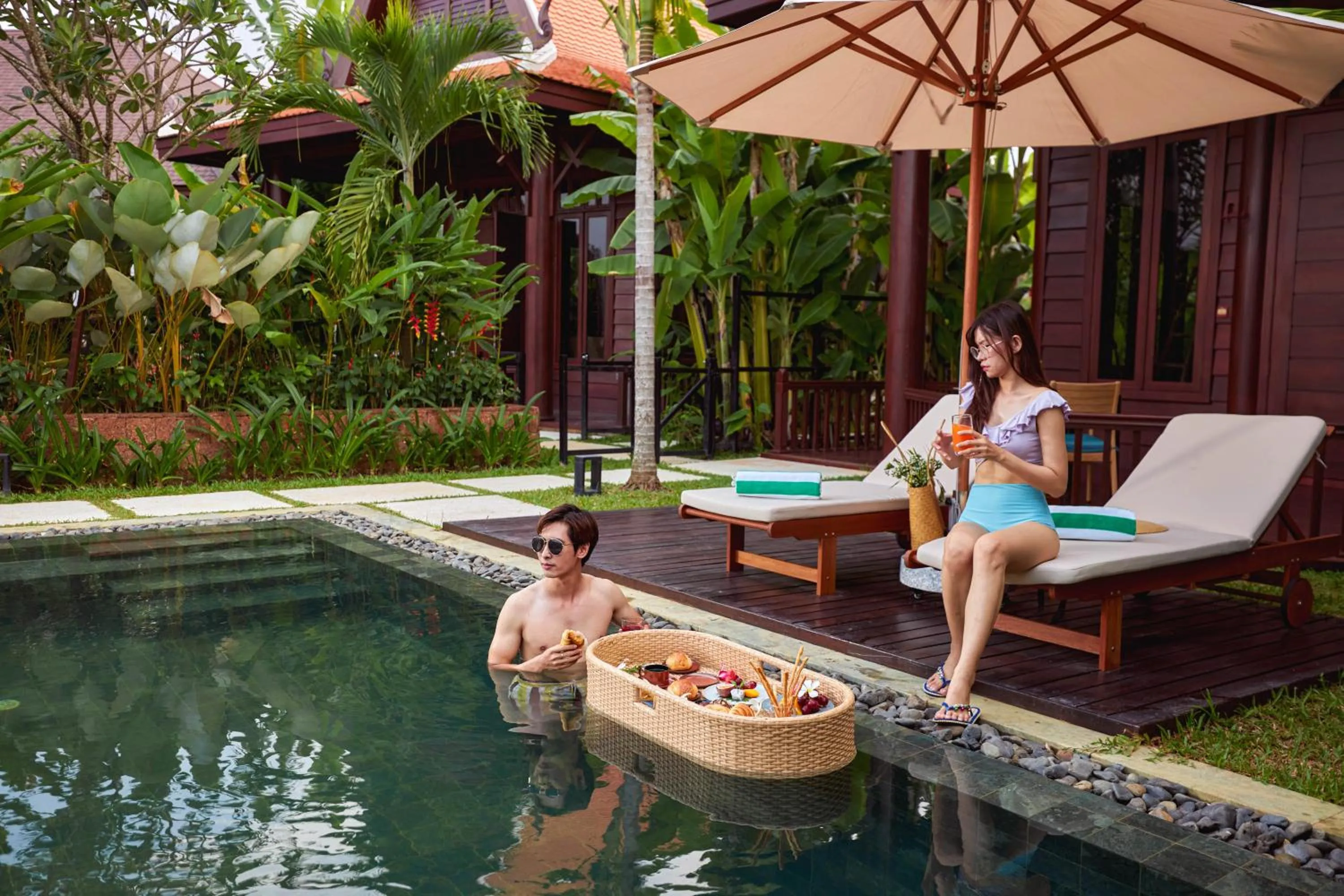 Swimming pool in Angkor Green Gardens by Dara