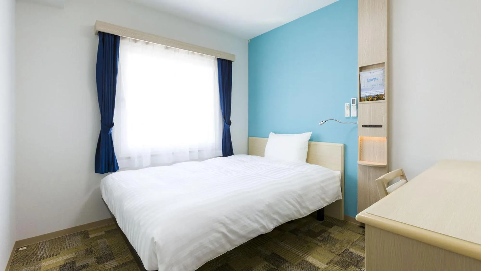 Bedroom, Bed in Toyoko Inn Tozai-sen Kiba-eki