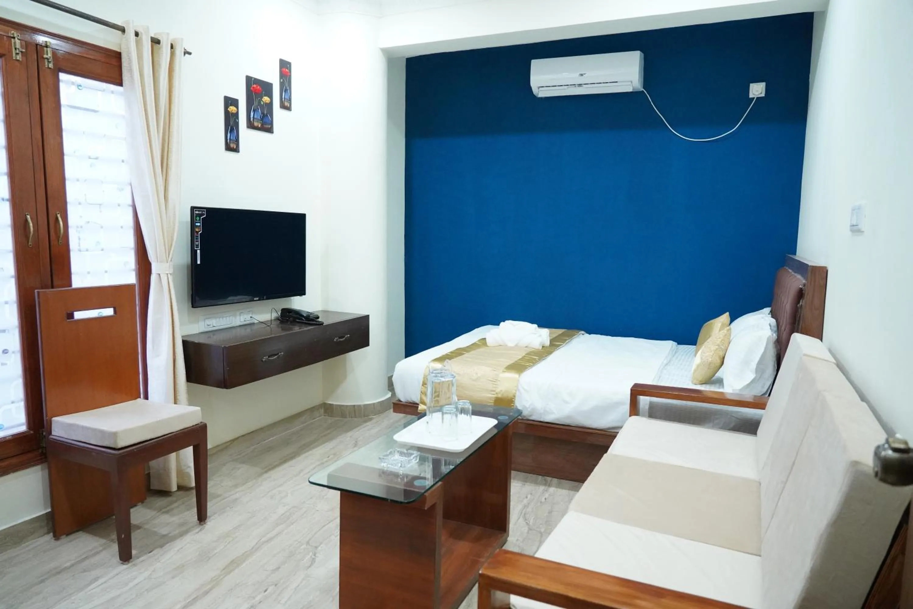 Photo of the whole room in Classia Suites