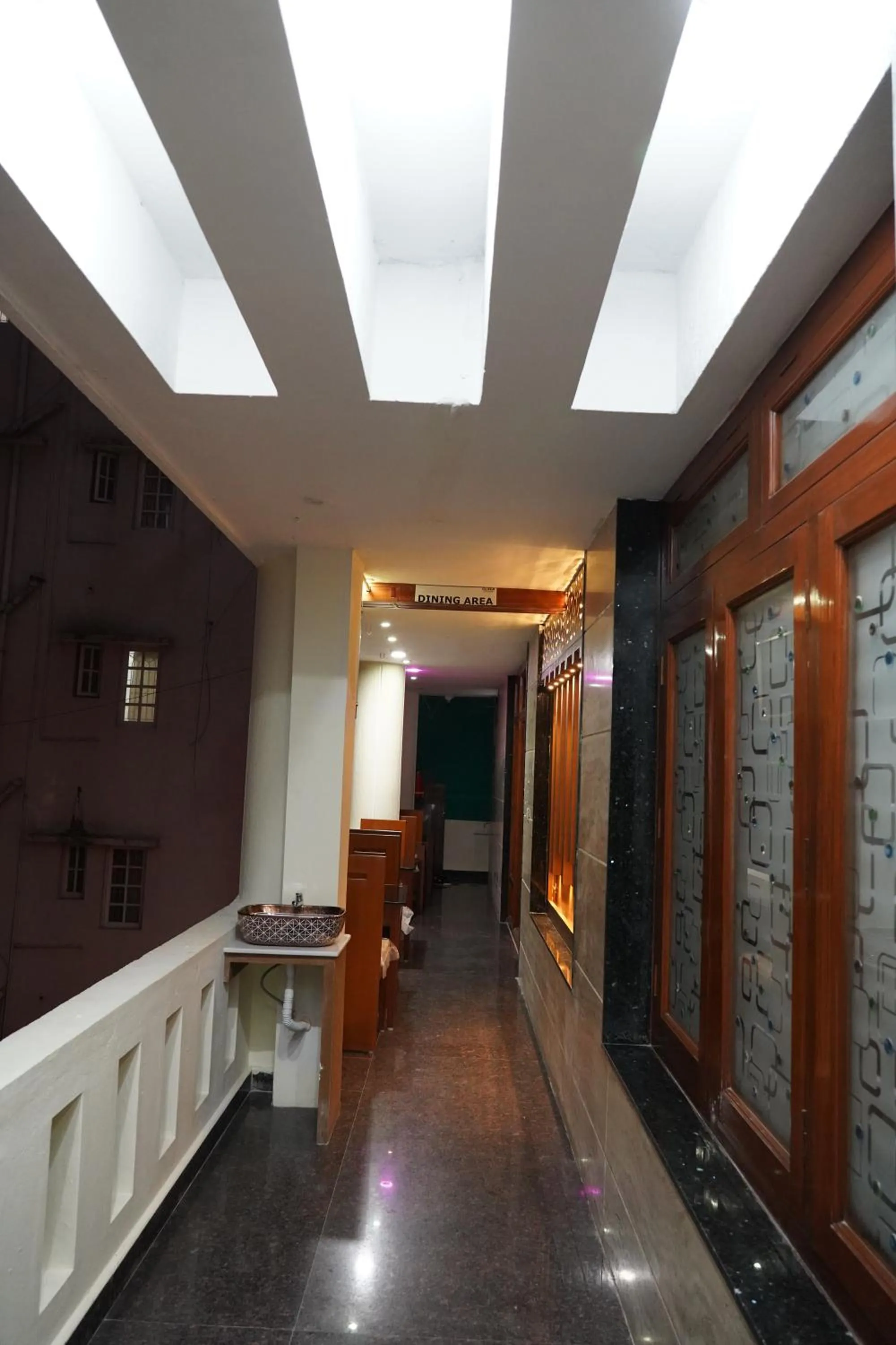 Restaurant/places to eat in Classia Suites