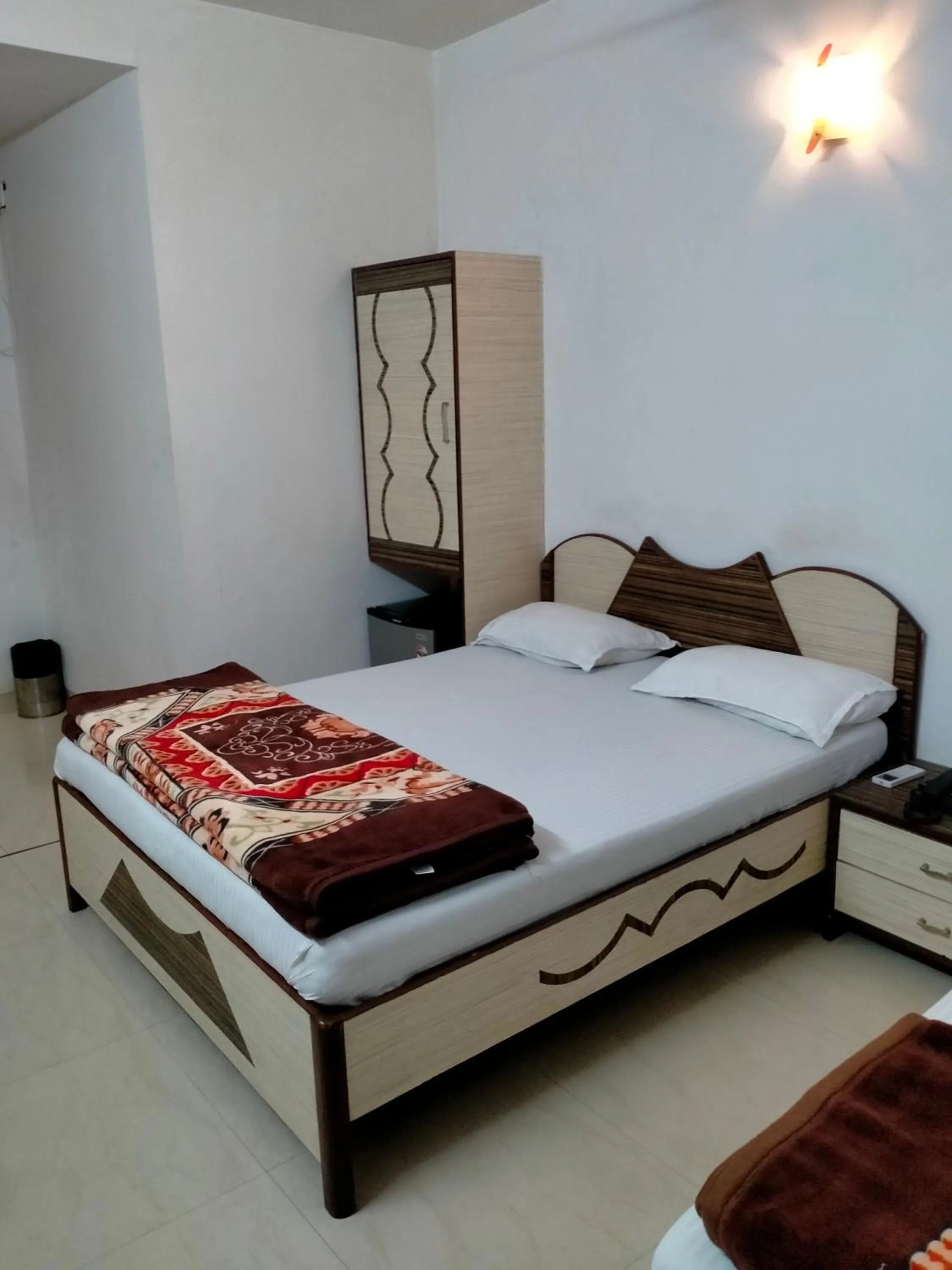 Bed in Hotel Broadway Colaba