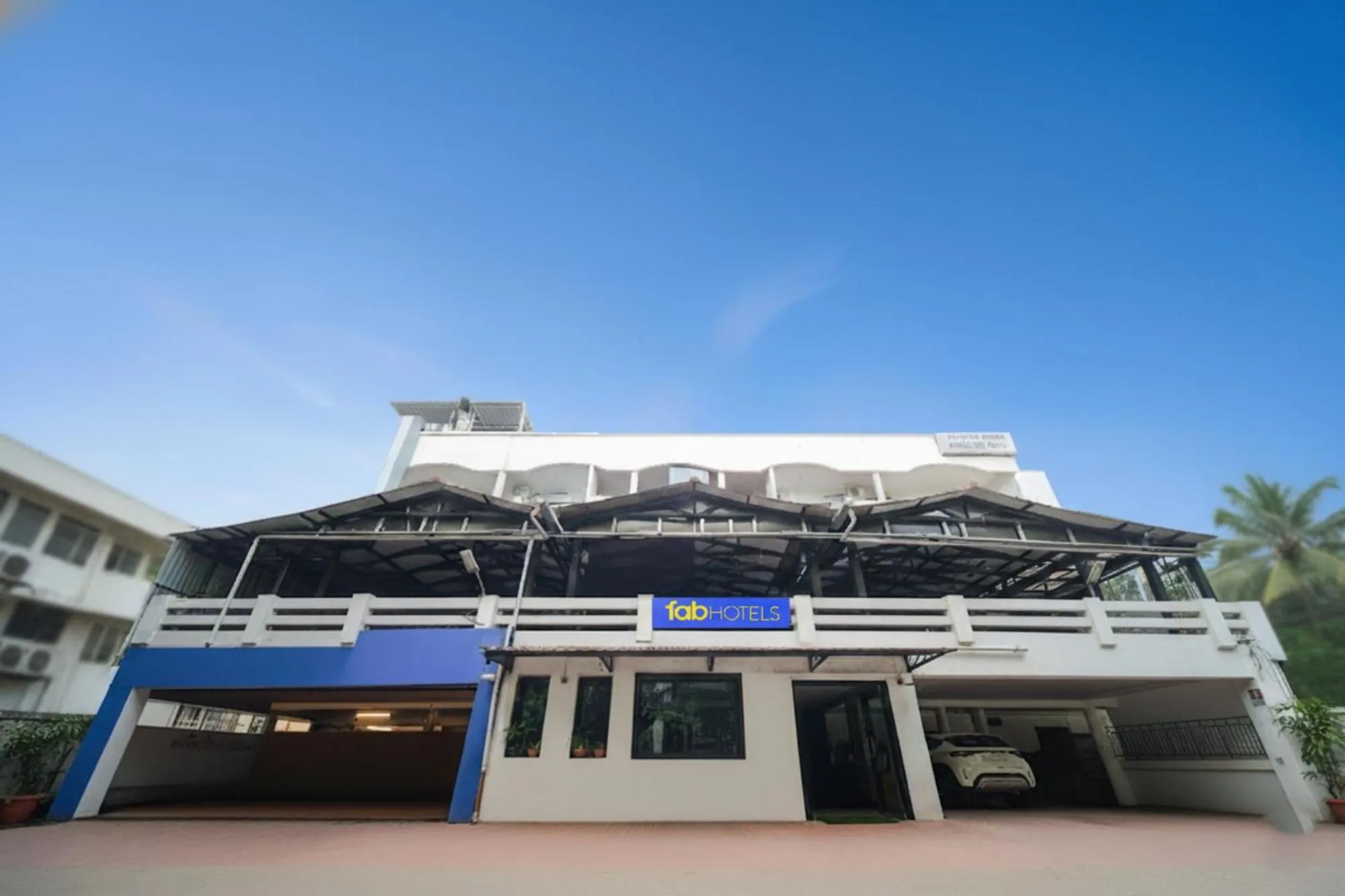 Property building in FabHotel A&M - Nr LV Prasad Institute, Banjara Hills