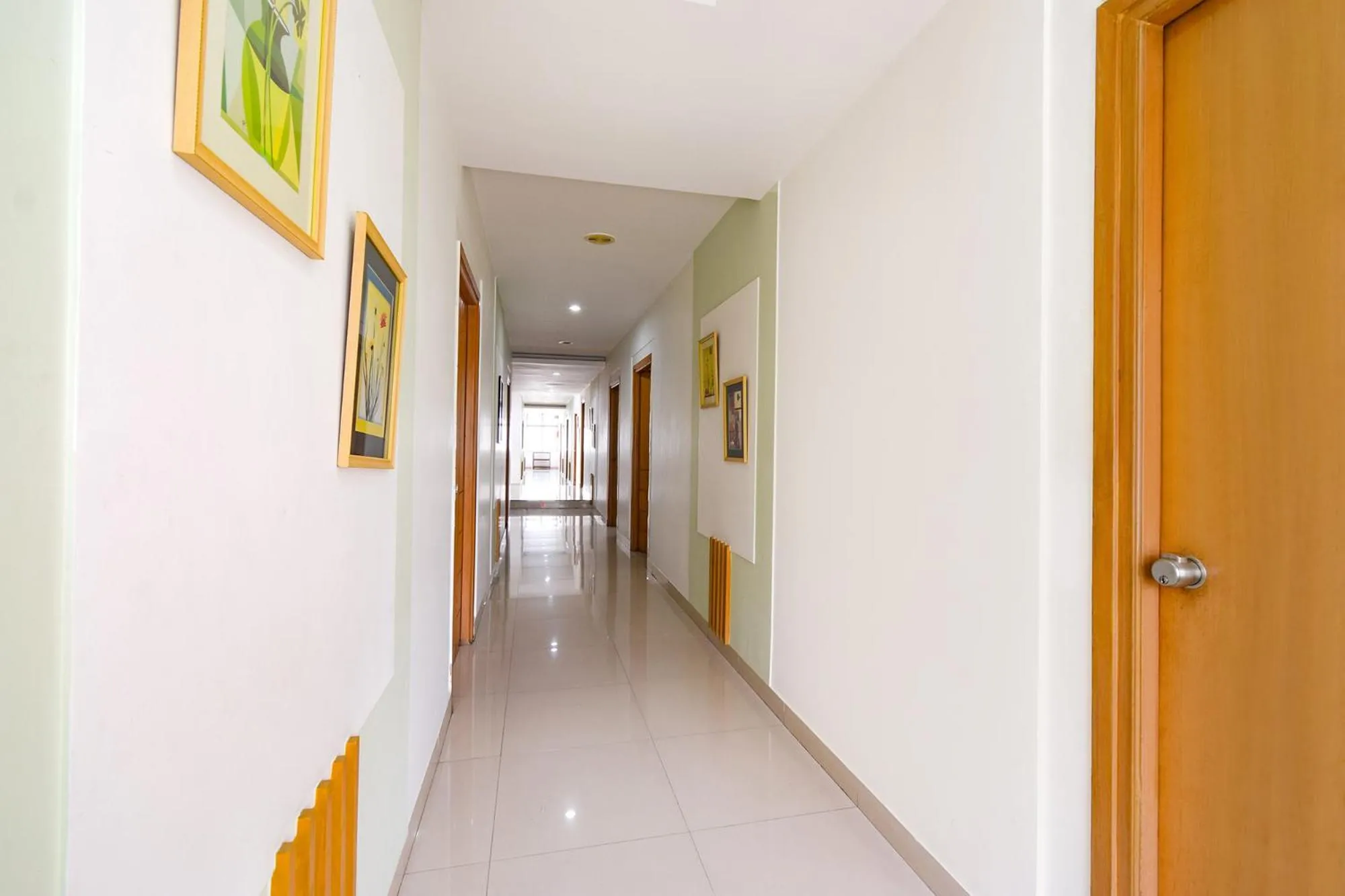 Lobby or reception in FabHotel A&M - Nr LV Prasad Institute, Banjara Hills