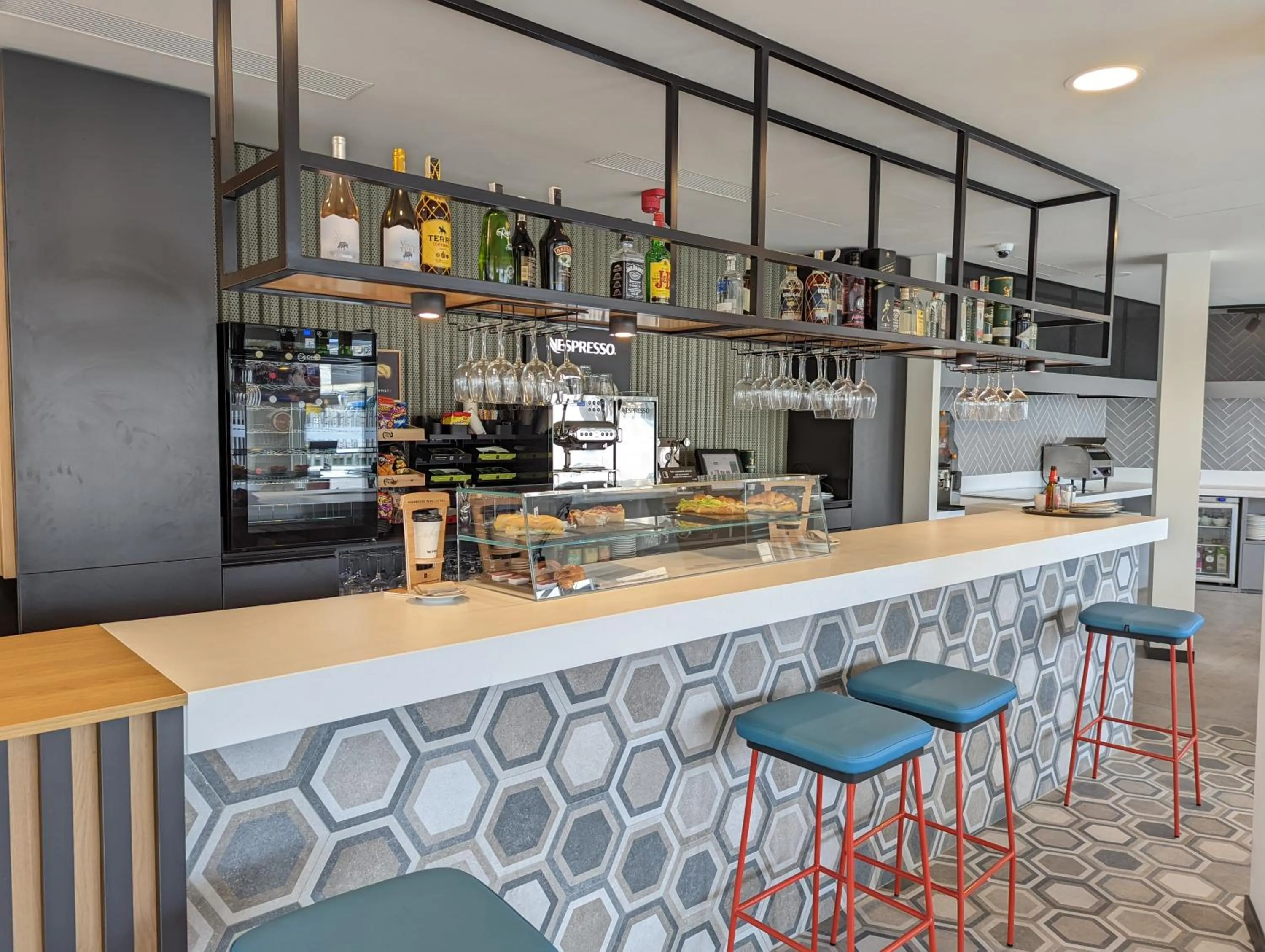 Restaurant/places to eat in Hotel Bed4U Santander