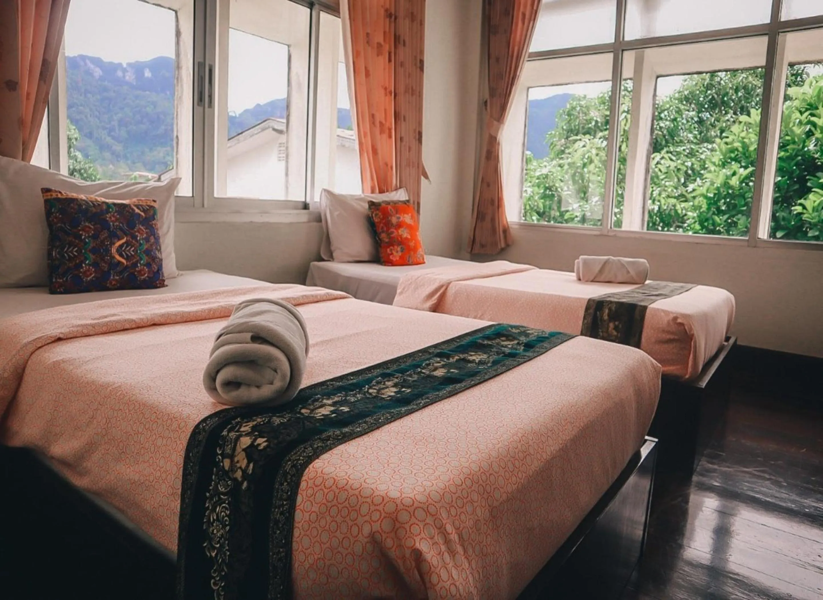 Bedroom, Bed in Thaweesuk Heritage Homestay