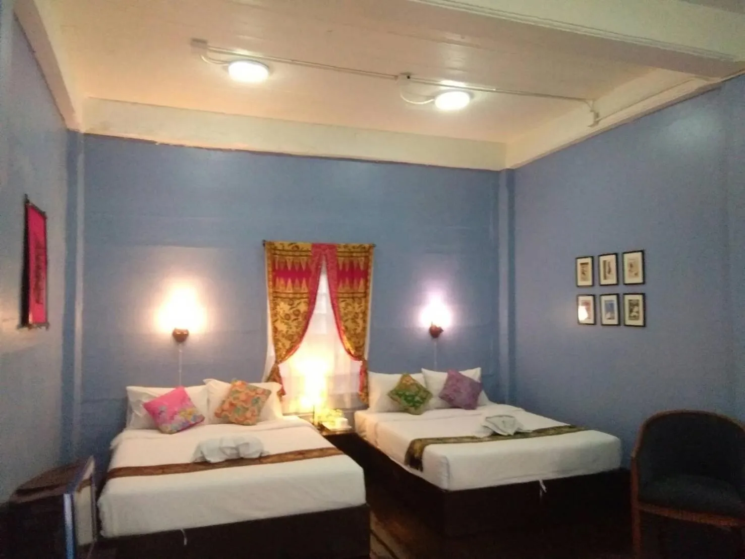 Photo of the whole room, Bed in Thaweesuk Heritage Homestay