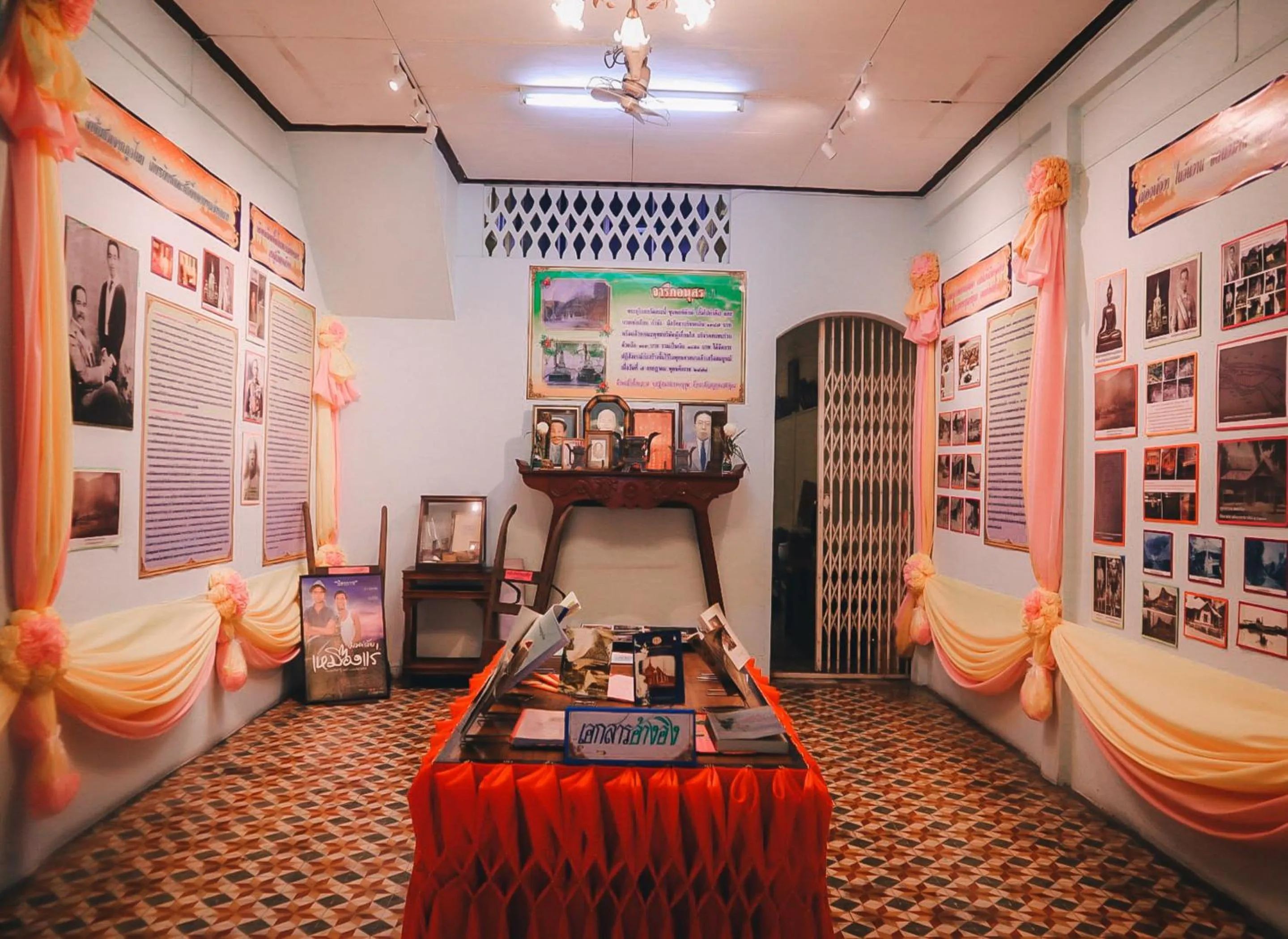 Decorative detail in Thaweesuk Heritage Homestay