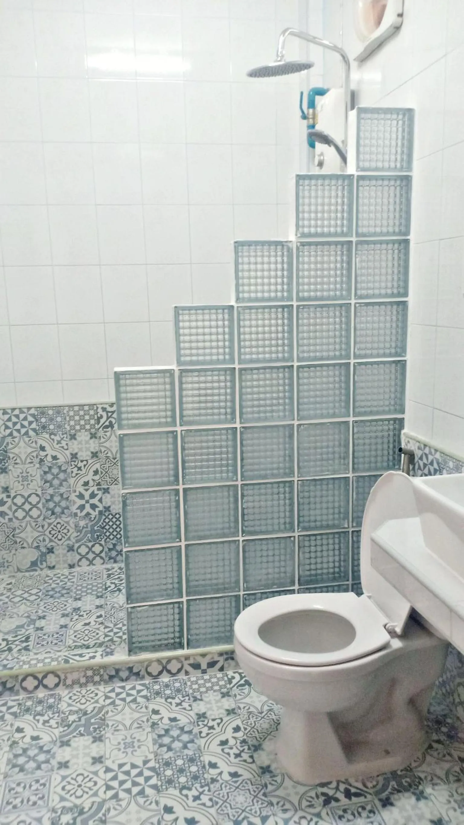 Bathroom in Thaweesuk Heritage Homestay