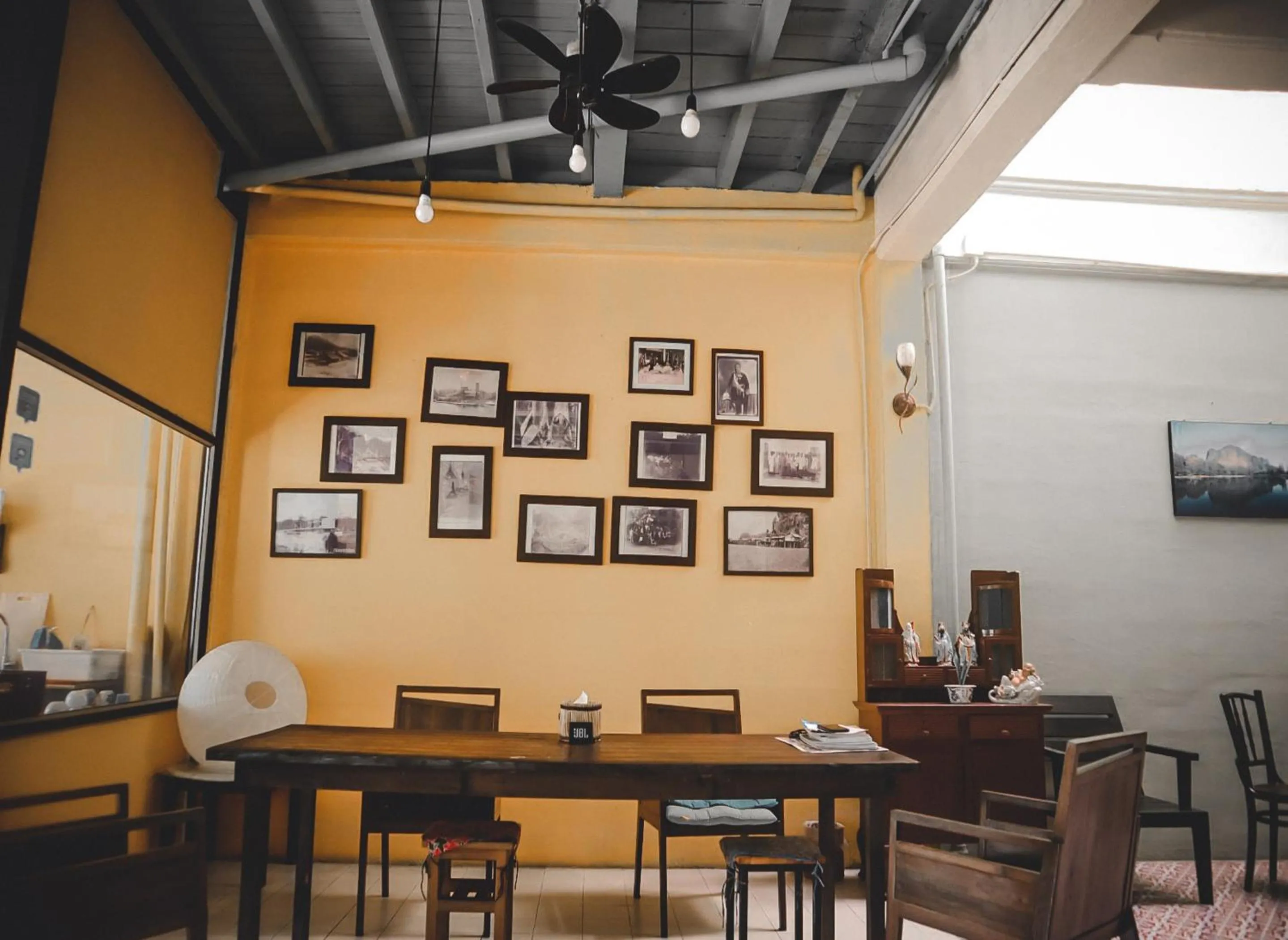 Decorative detail in Thaweesuk Heritage Homestay