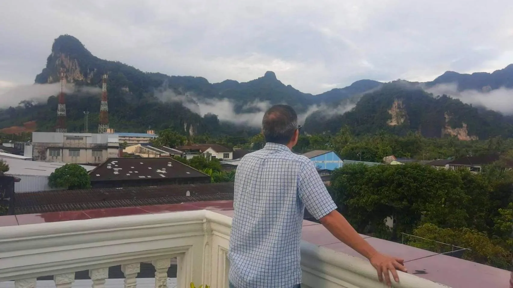 Balcony/Terrace in Thaweesuk Heritage Homestay