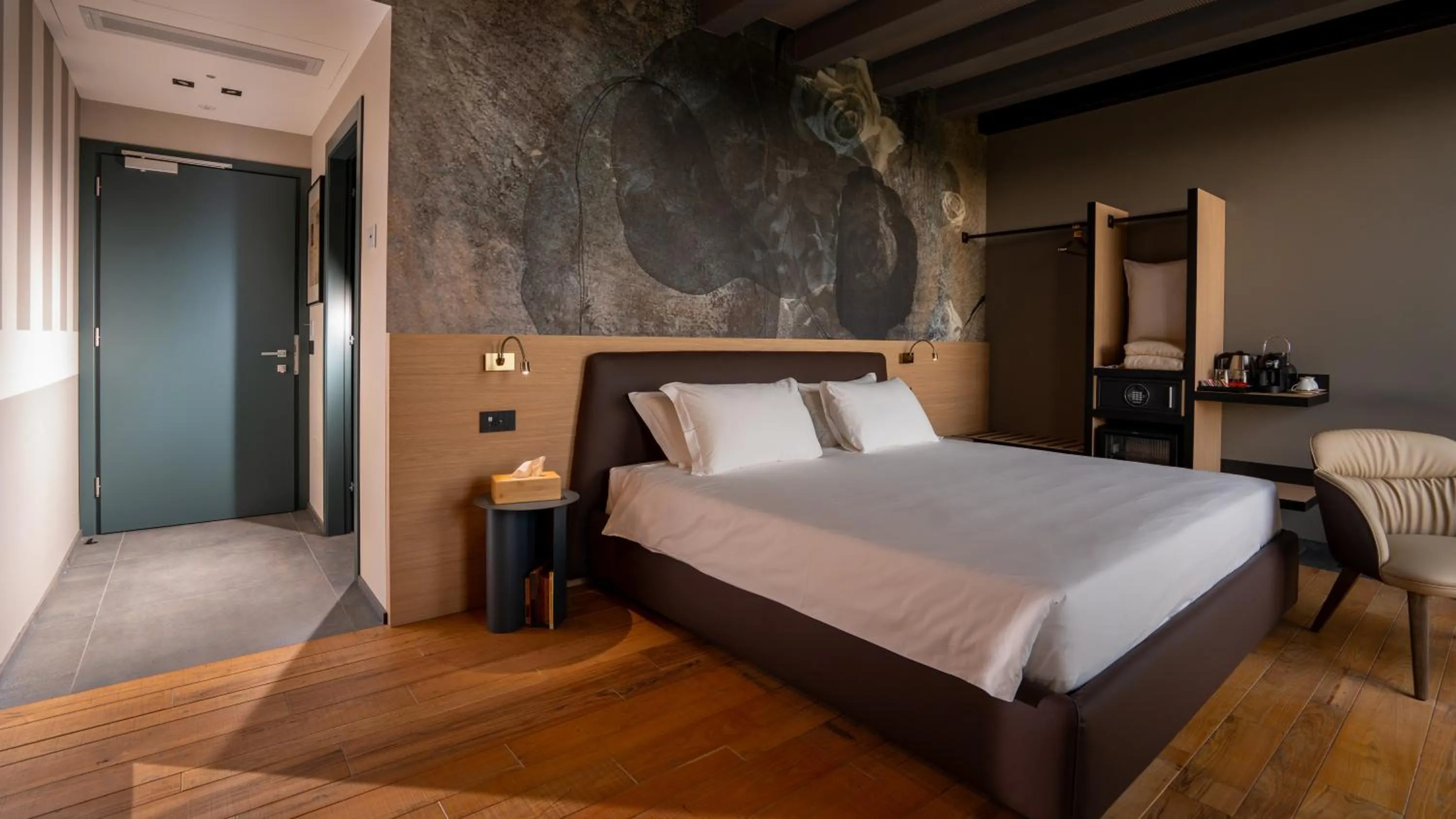 Bedroom, Bed in Villa Balis Crema Verona Hills