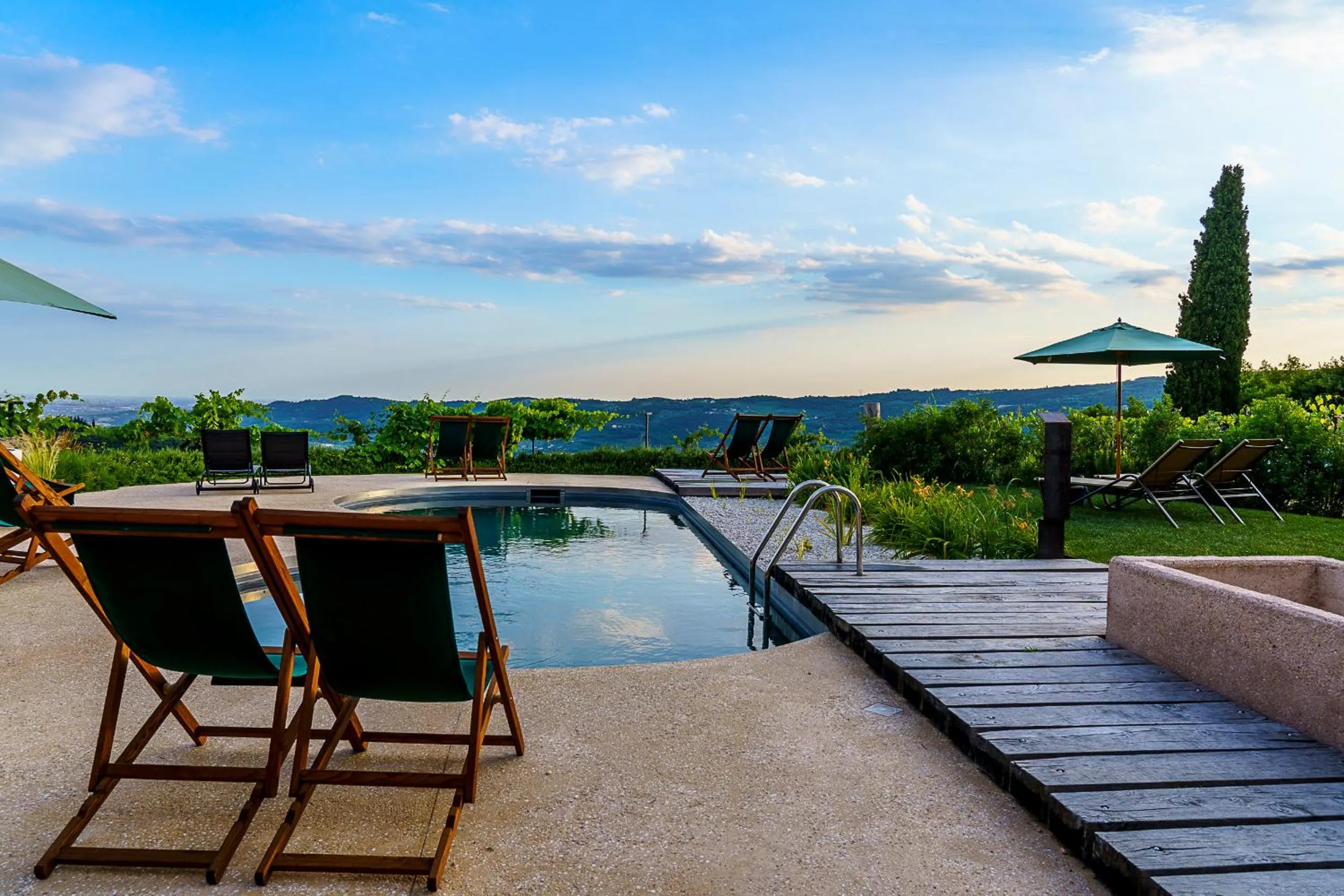 Pool view in Villa Balis Crema Verona Hills