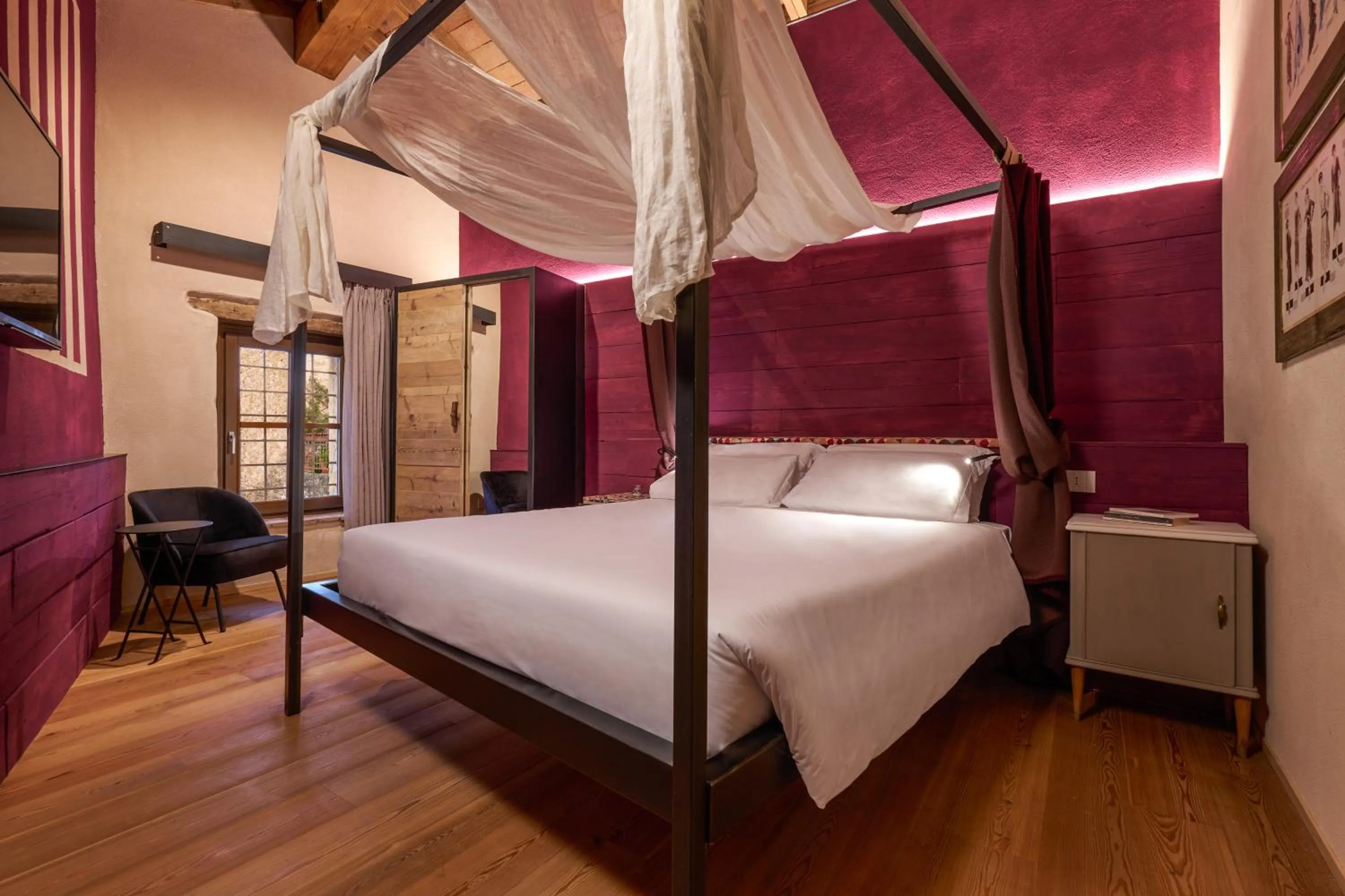 Bedroom, Bed in Villa Balis Crema Verona Hills