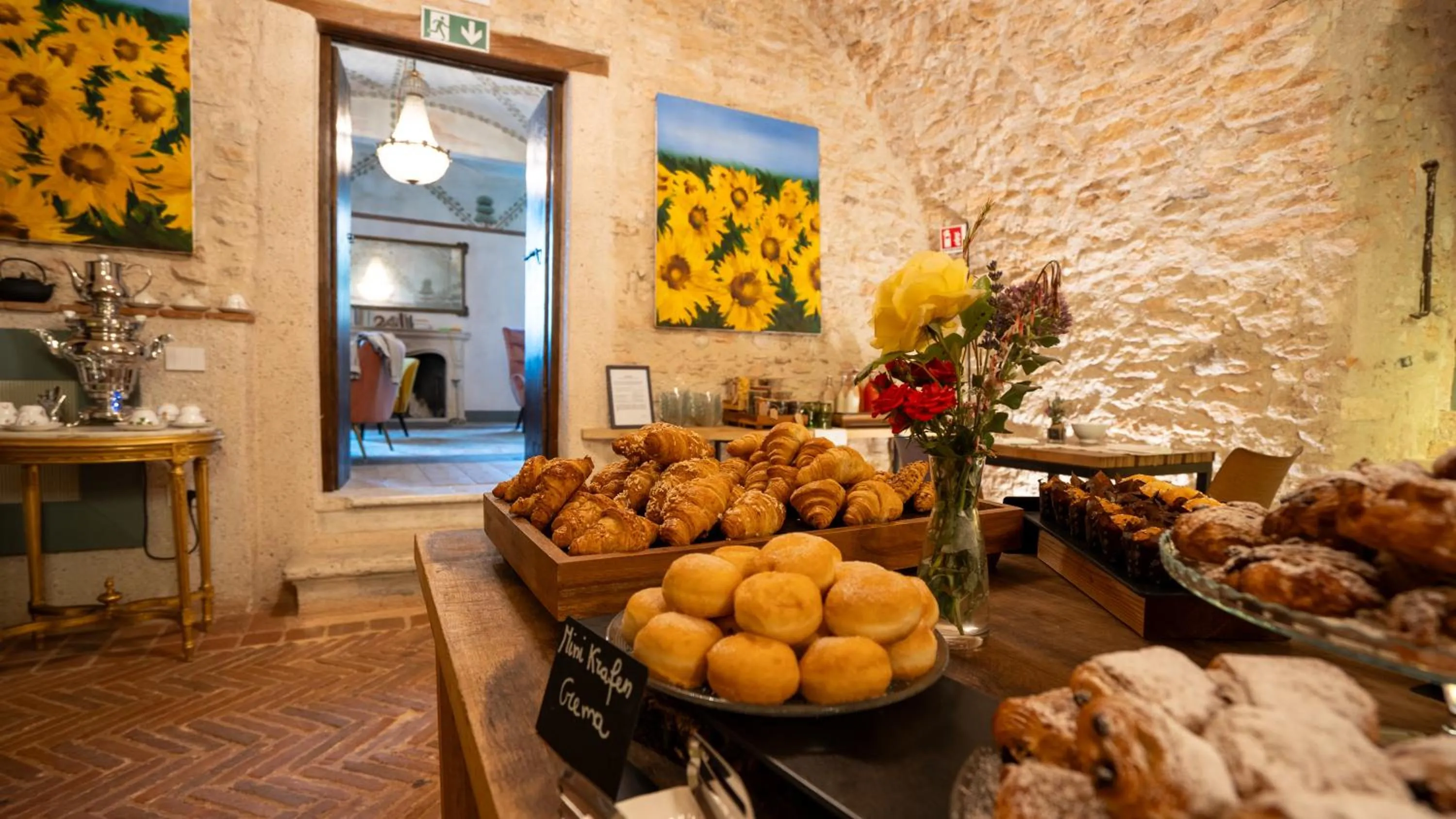 Breakfast in Villa Balis Crema Verona Hills