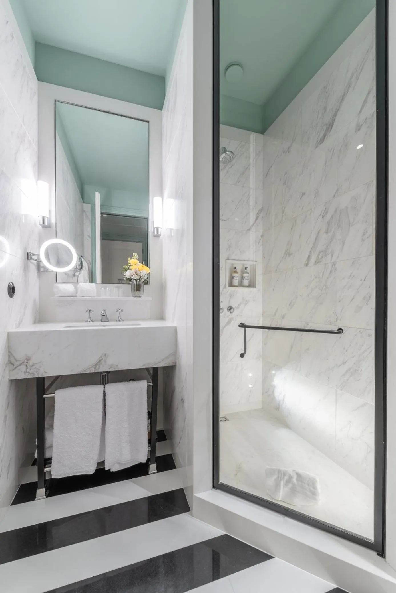 Bathroom in The Editory Boulevard Aliados Hotel - Preferred Hotels