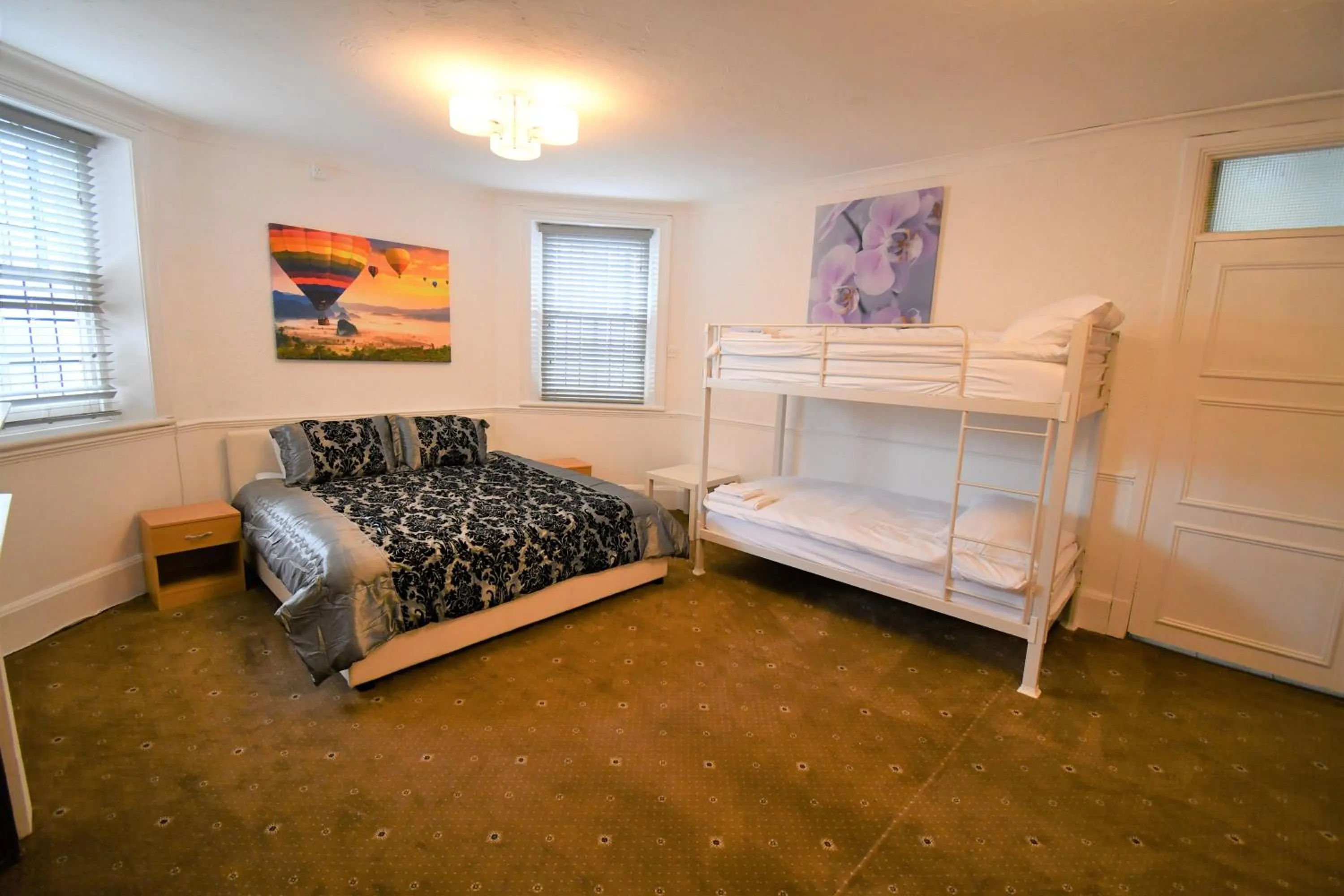 Bed in Bourne Hall Hotel