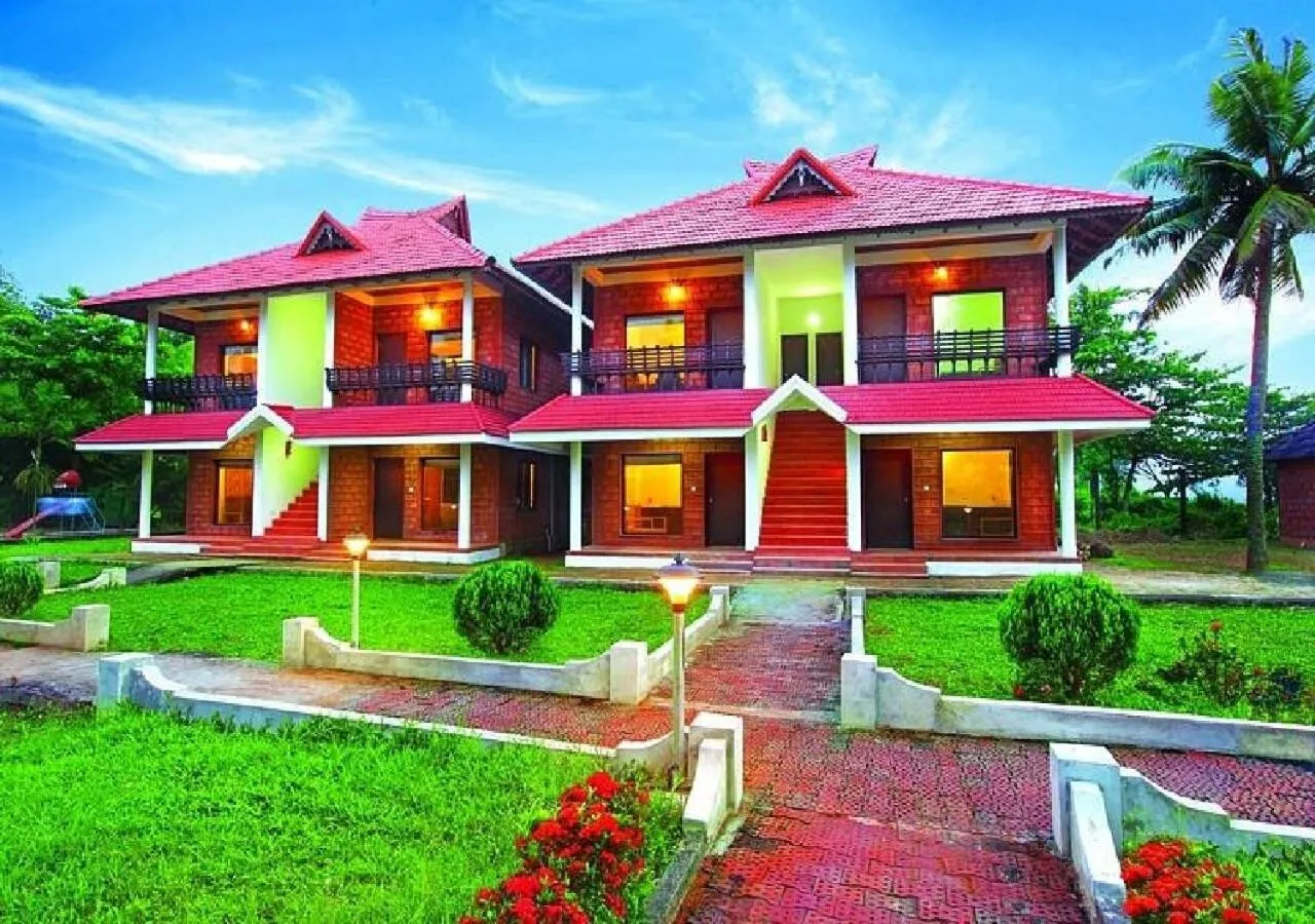Property building in Doves Goldfieldd Lake Resort