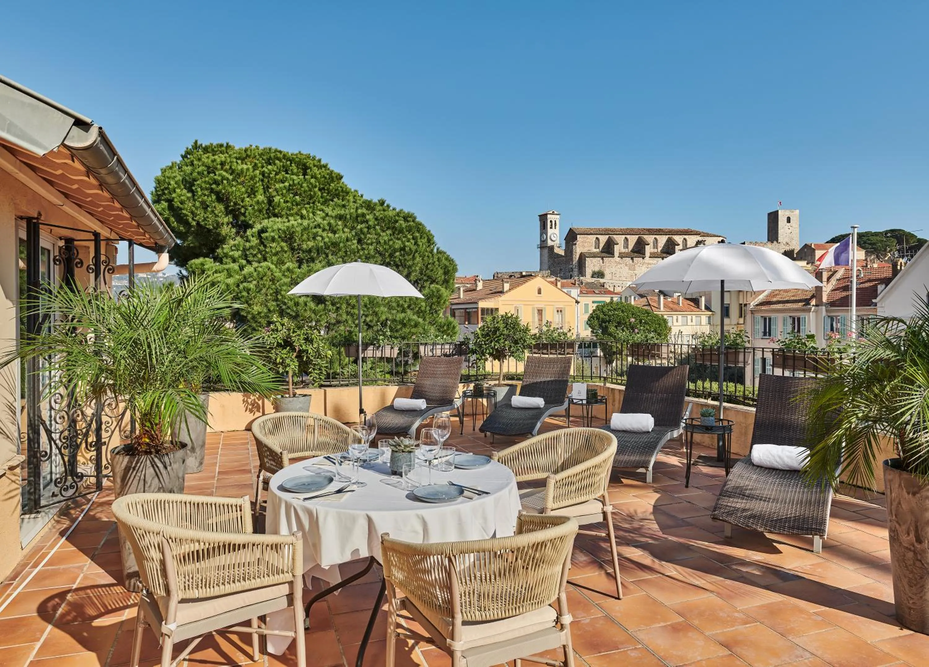 Balcony/Terrace in Hotel Le Suquet Cannes