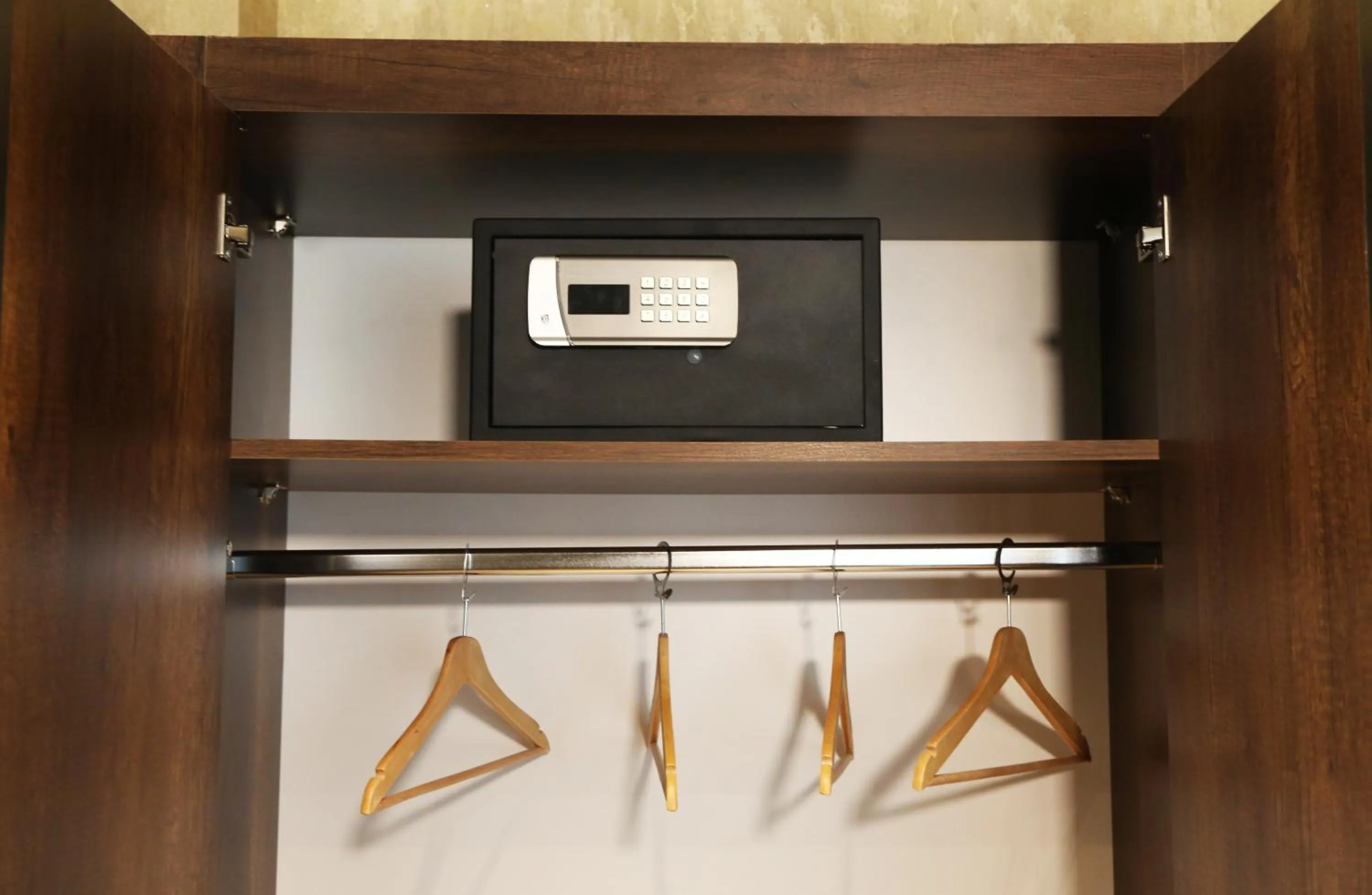 safe in Bayrak Grand Hotel