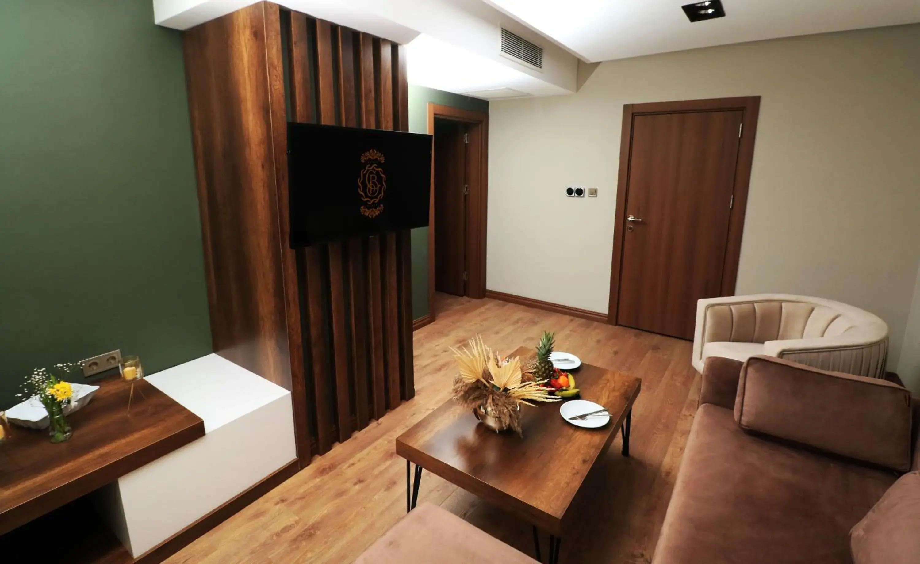 Suite with Mountain View in Bayrak Grand Hotel Suite with Mountain View in Bayrak Grand Hotel