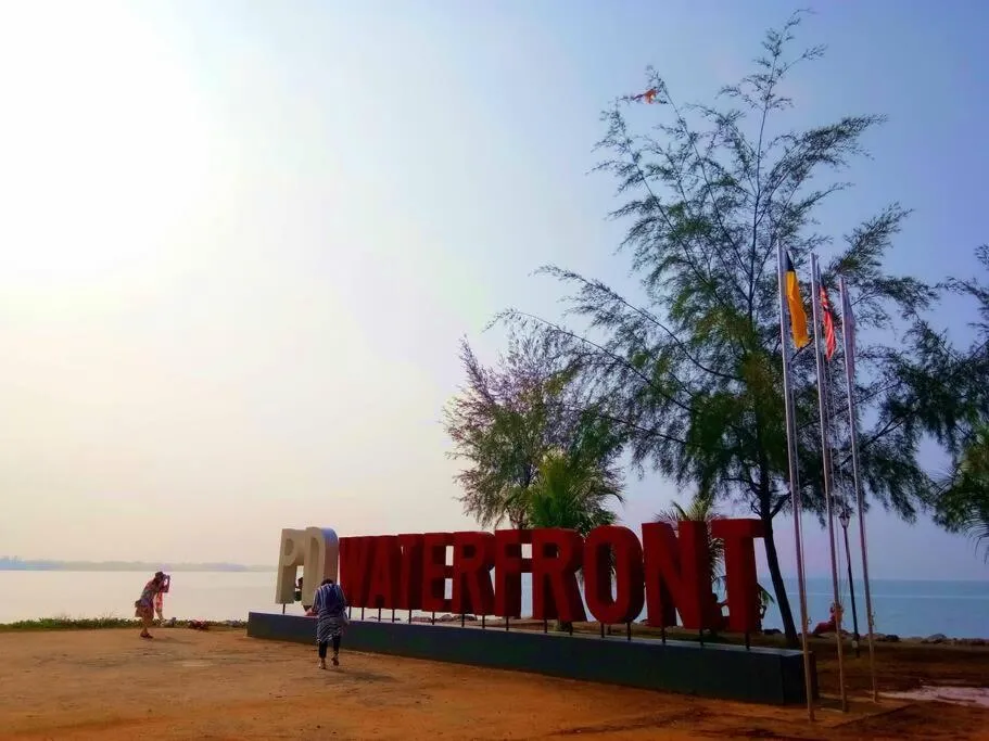 Nearby landmark in PD D’Wharf Amazing Seaview Suite 9 (Up to 6 Pax)