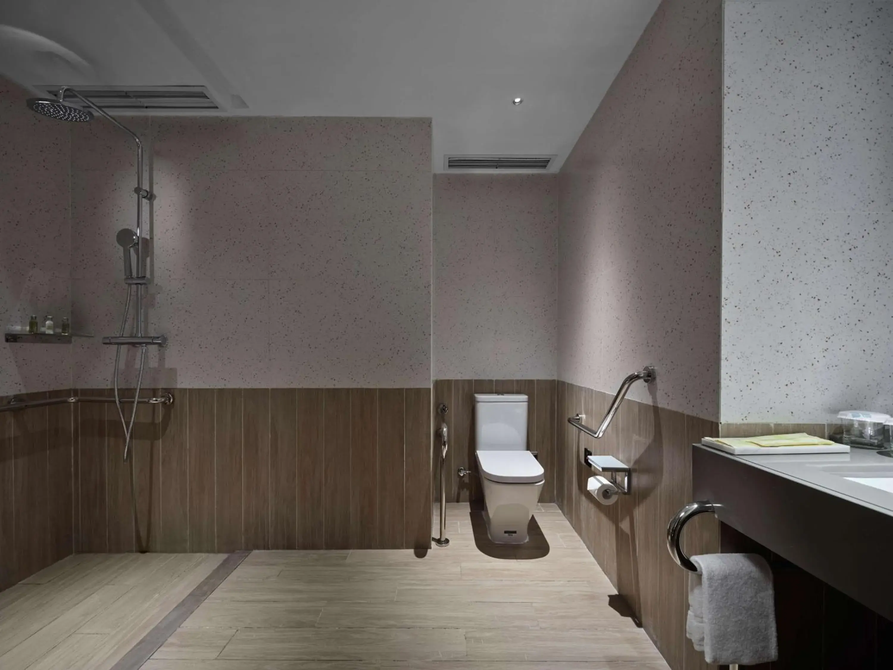 King Room - Mobility Accessible in Hilton Garden Inn Jincheng Gushuyuan King Room - Mobility Accessible in Hilton Garden Inn Jincheng Gushuyuan