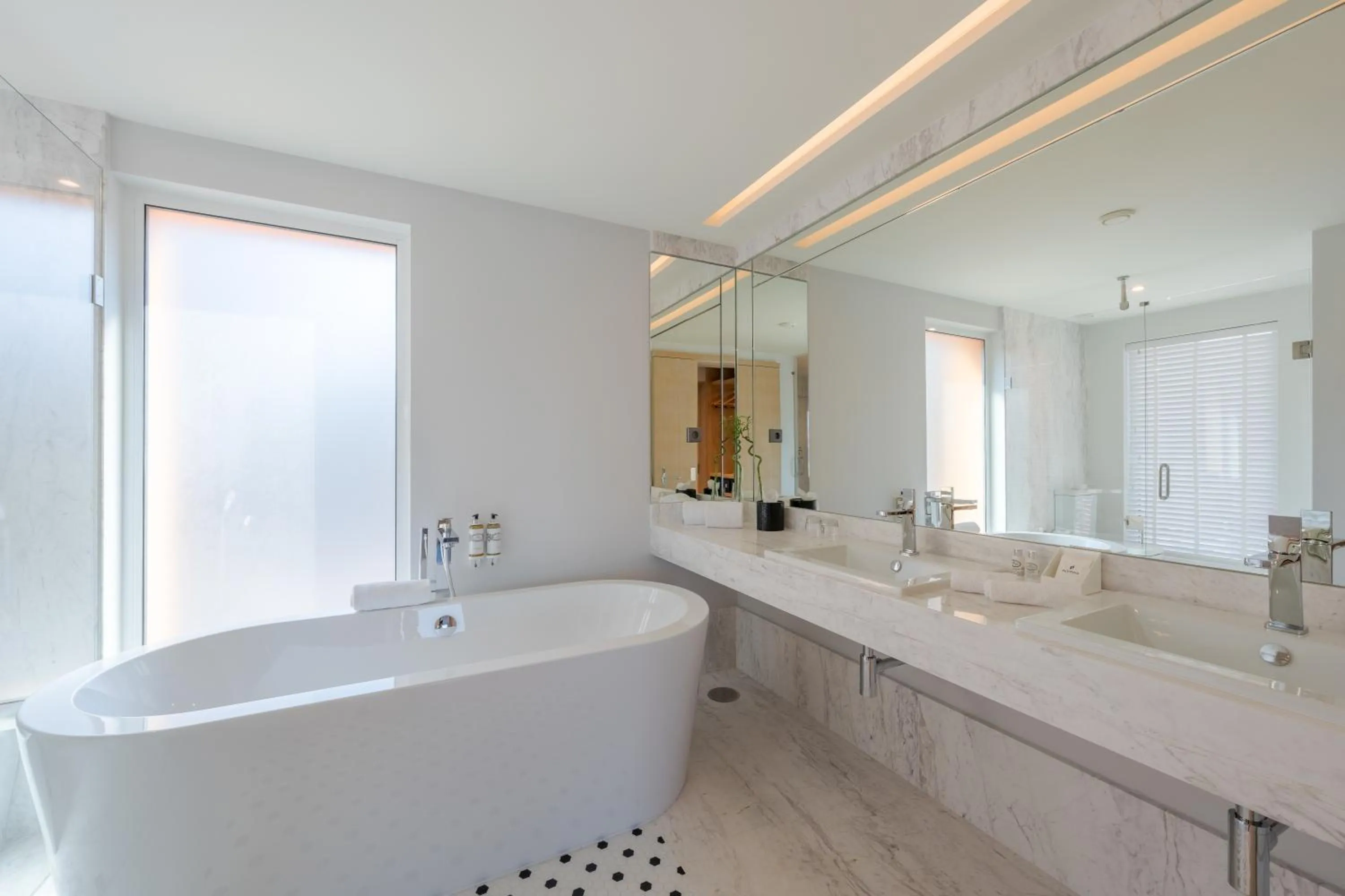 Bathroom in Pestana Douro Riverside - Preferred Hotels & Resorts, Lifestyle