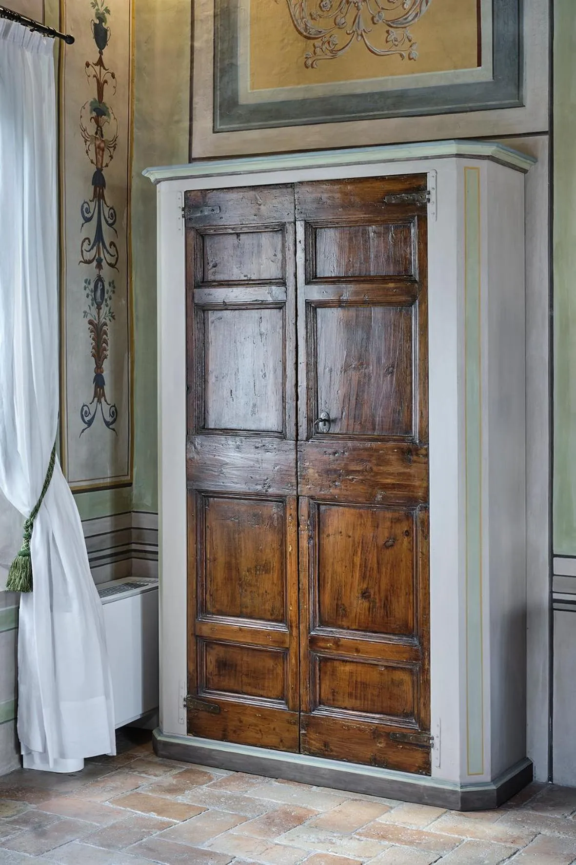 Decorative detail in Palazzo Viviani - Castello di Montegridolfo