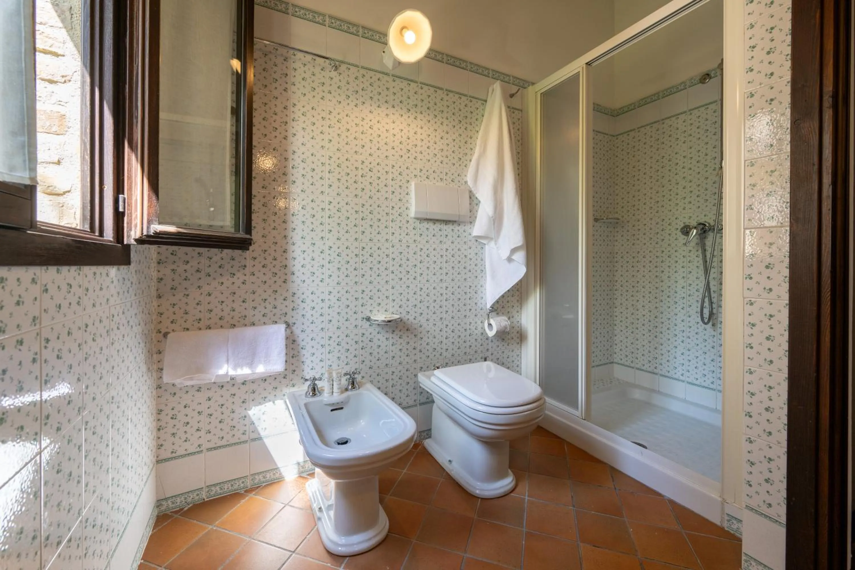 Shower in Palazzo Viviani - Castello di Montegridolfo