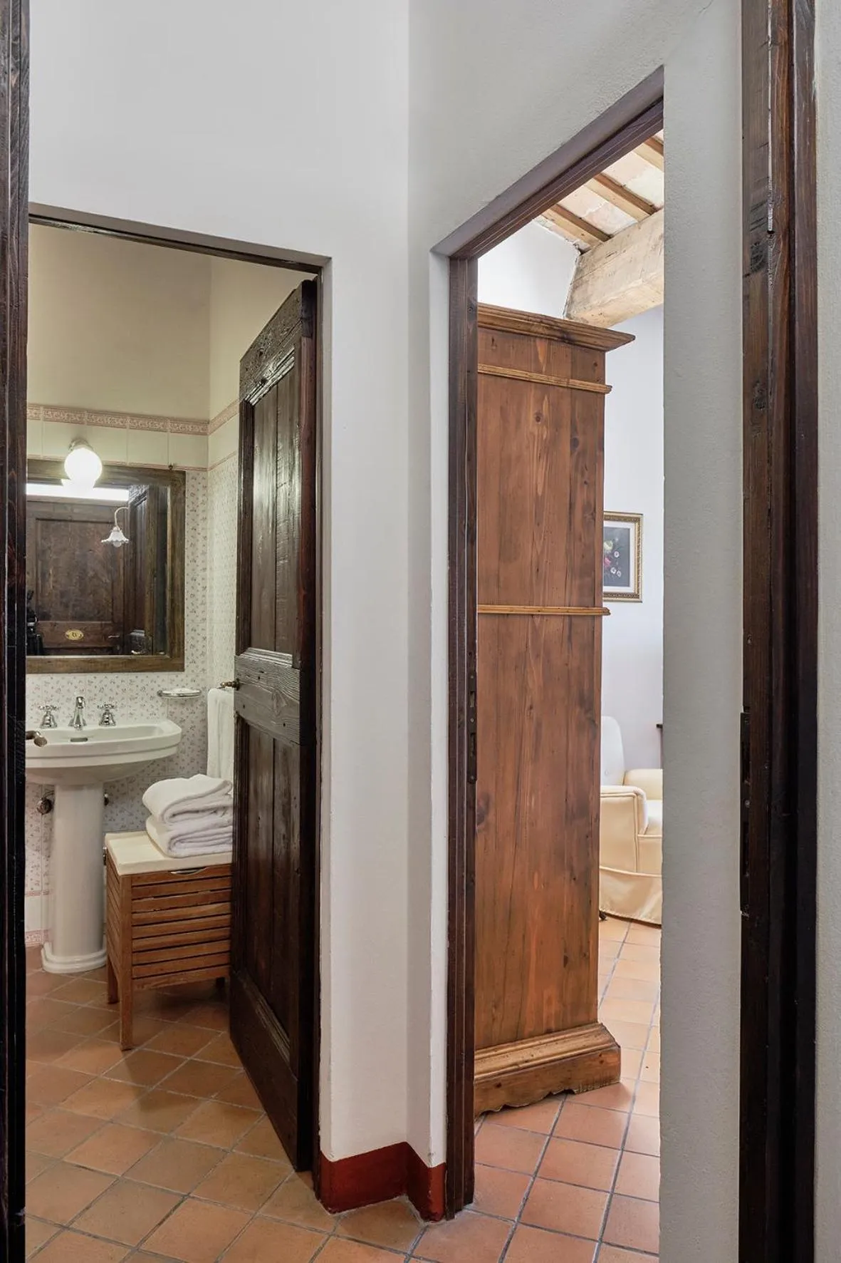 Decorative detail in Palazzo Viviani - Castello di Montegridolfo