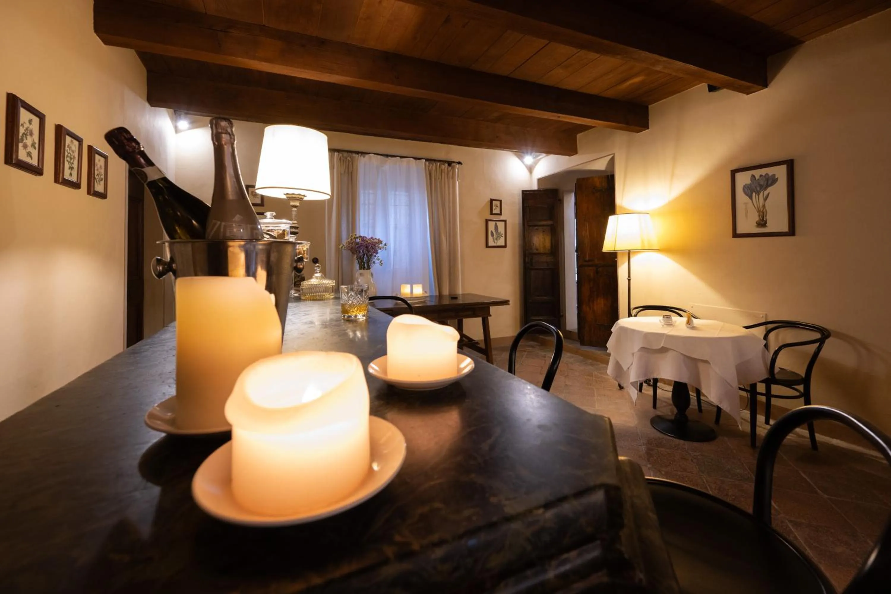 Lounge or bar in Palazzo Viviani - Castello di Montegridolfo