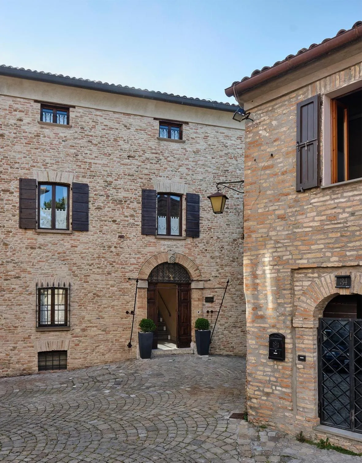 Property building in Palazzo Viviani - Castello di Montegridolfo